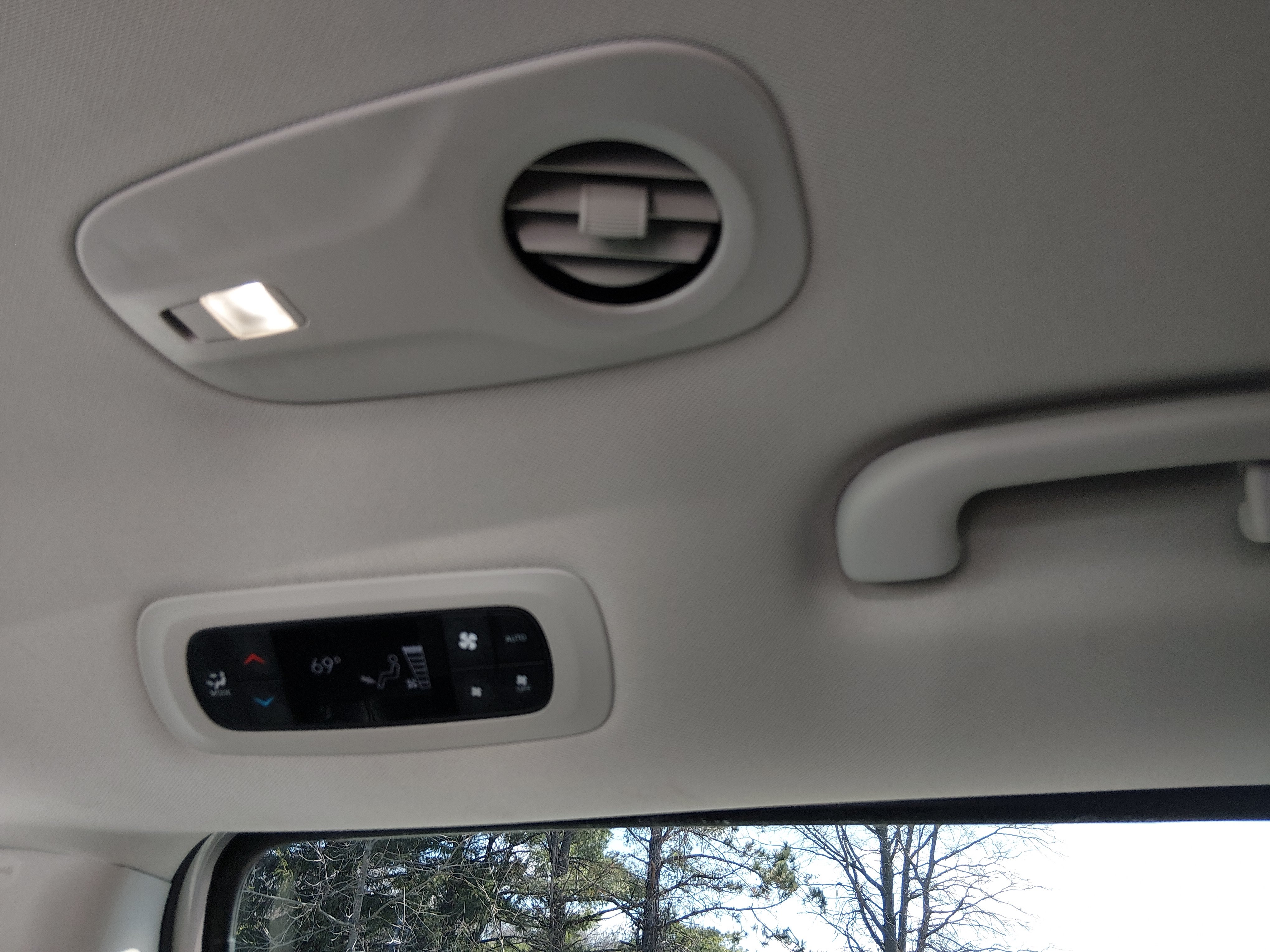 2024 Chrysler Pacifica PHEV Select - Photo 22