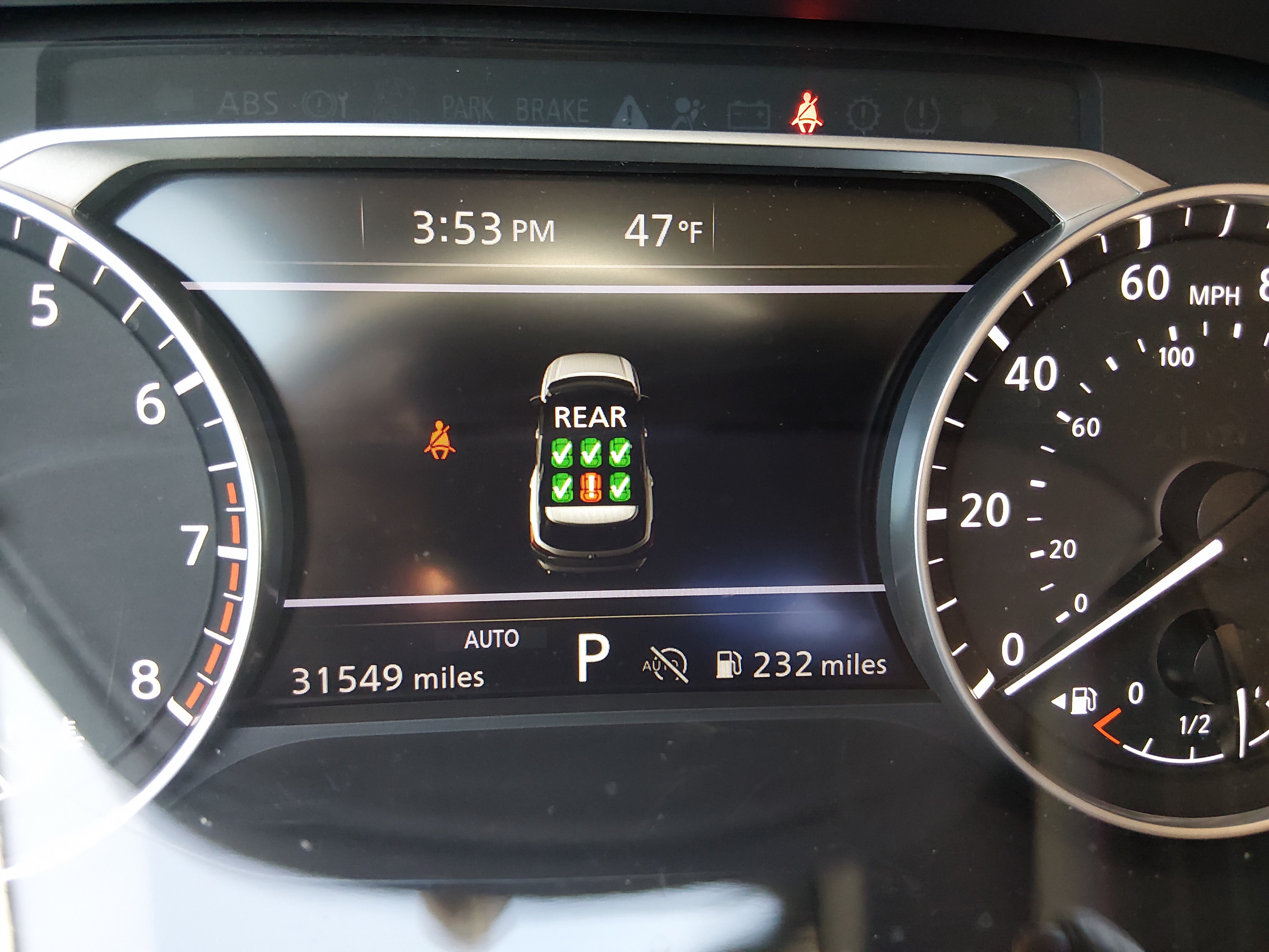 2025 Nissan Pathfinder SV - Photo 14