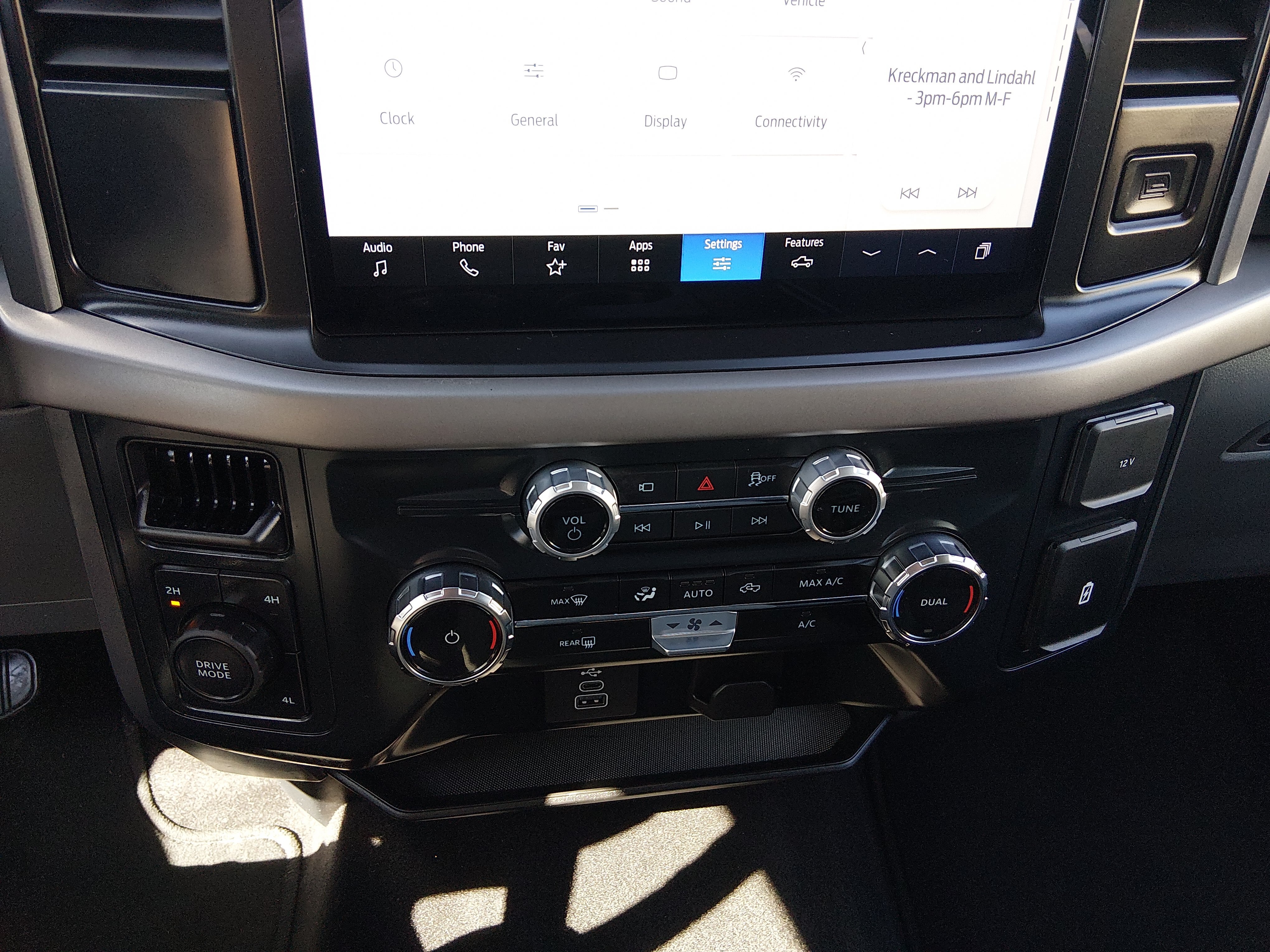 2025 Ford F-150 XLT - Photo 13