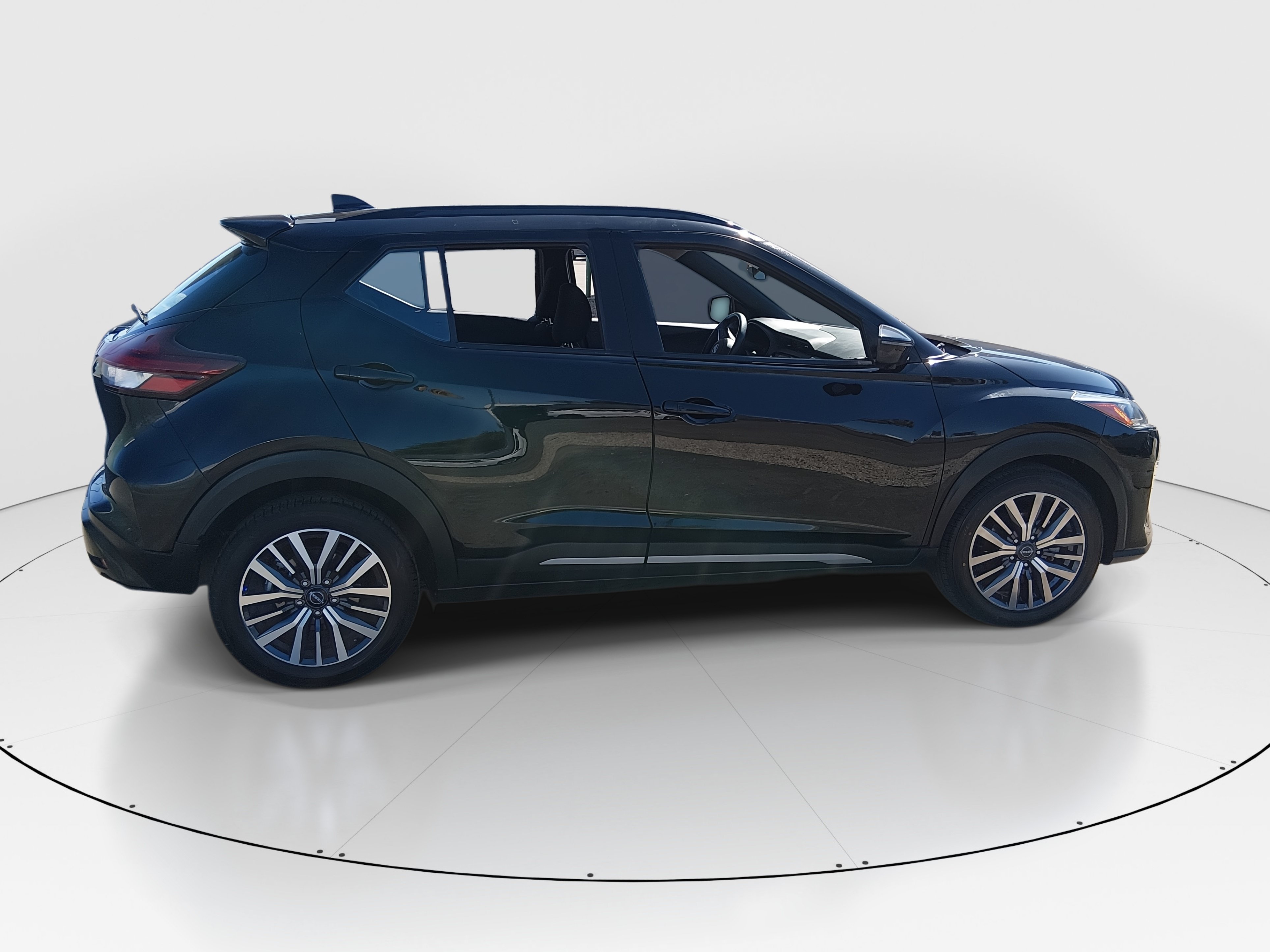 2024 Nissan Kicks SR - Photo 8