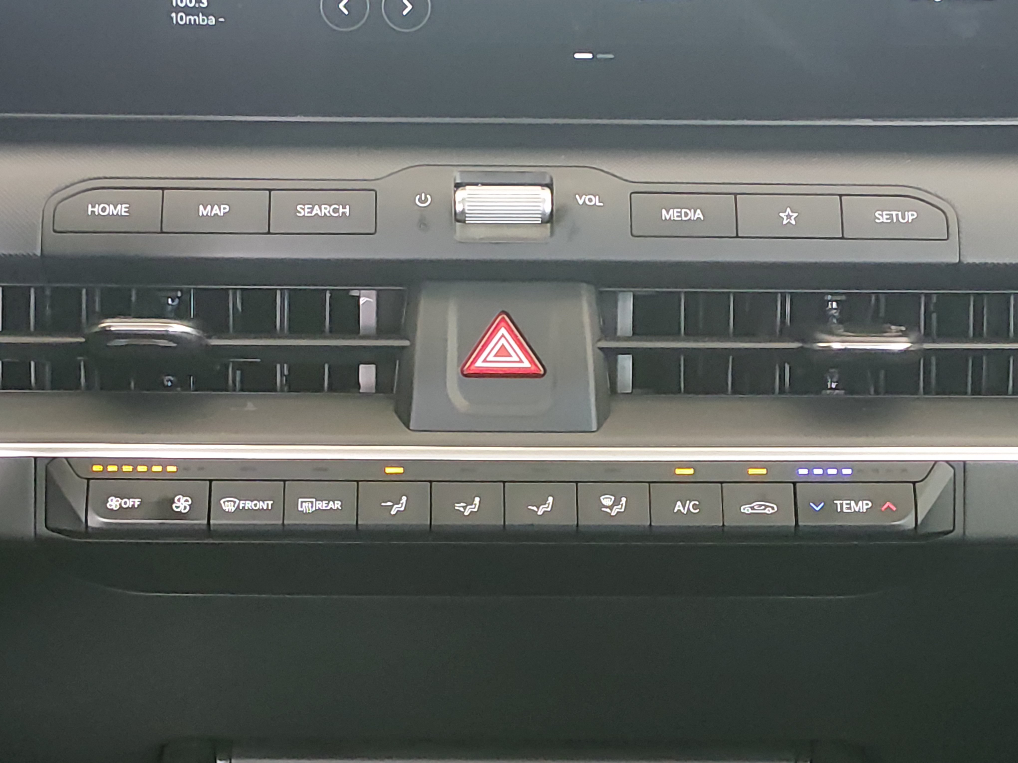 2025 Kia K4 LXS - Photo 13