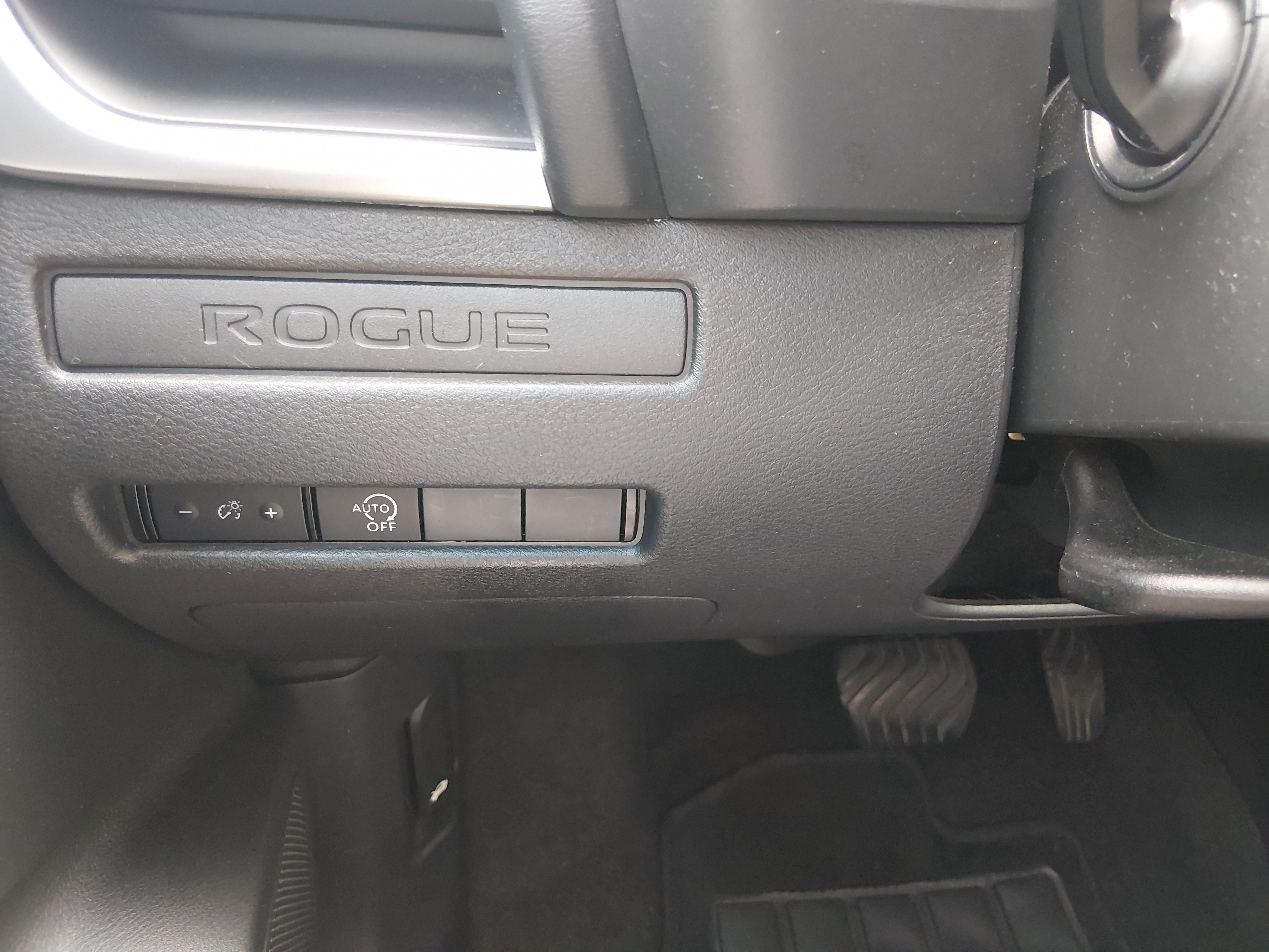 2024 Nissan Rogue S - Photo 13