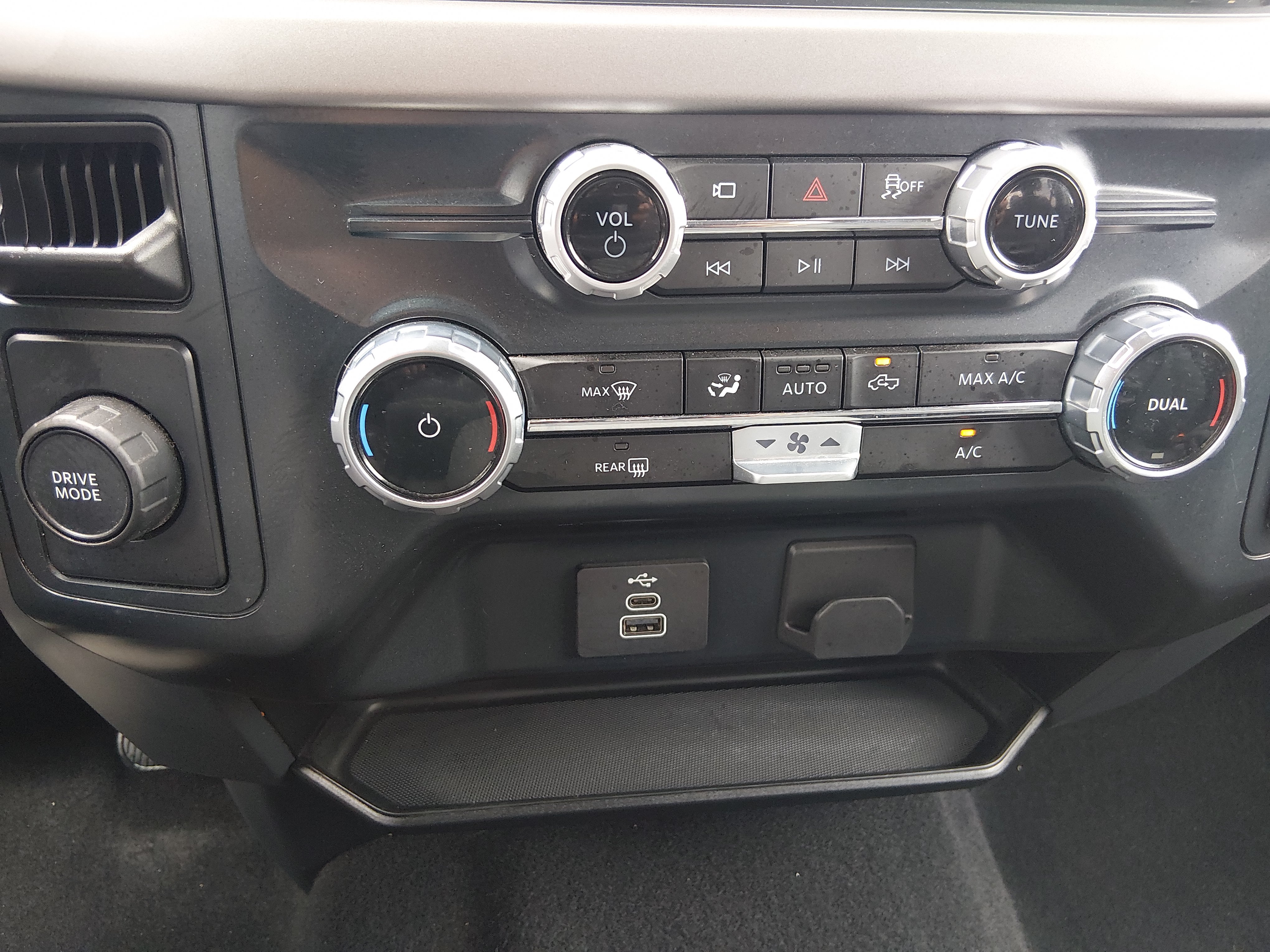 2025 Ford F-150 XLT - Photo 21