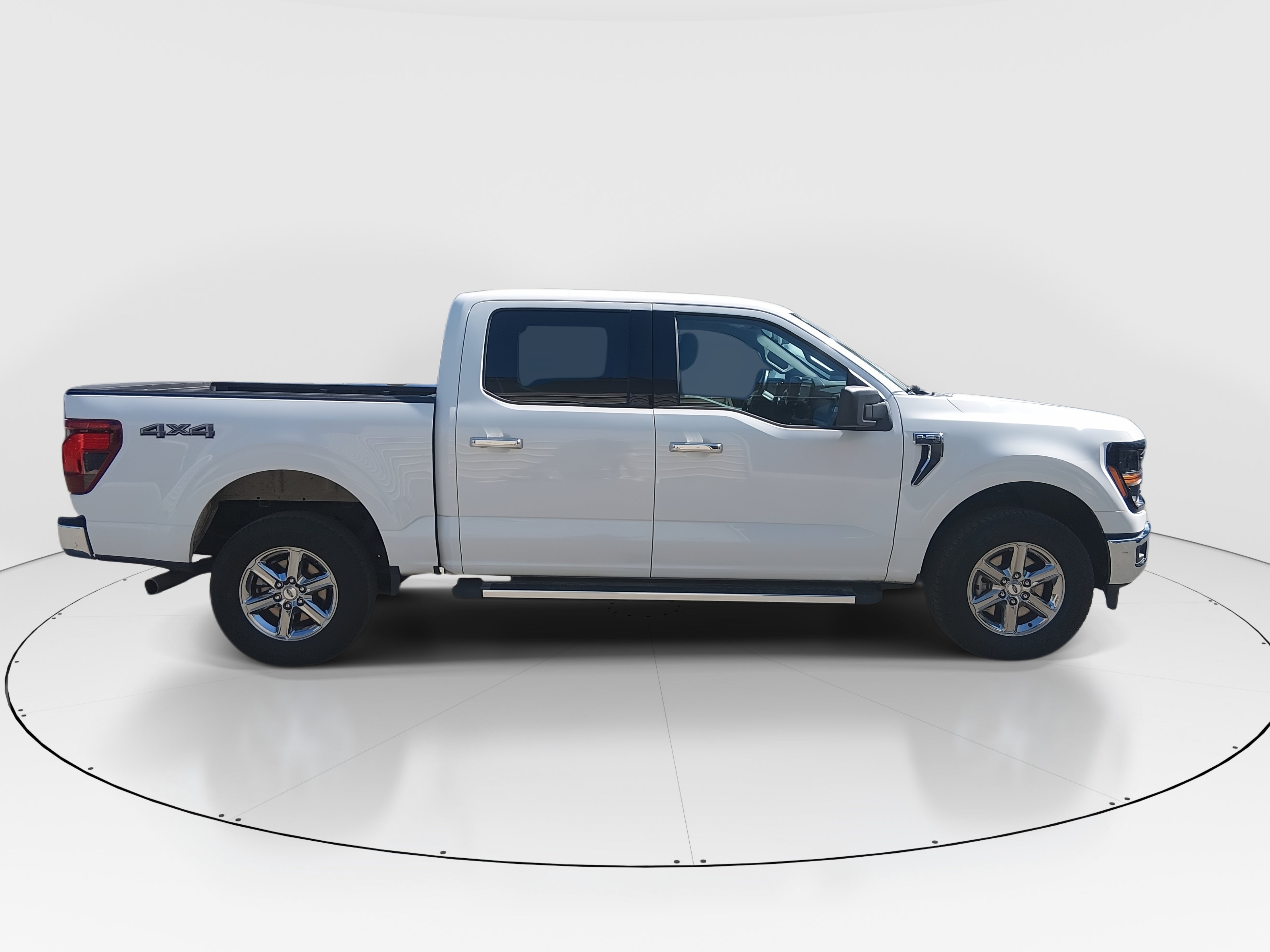 2025 Ford F-150 XLT - Photo 8