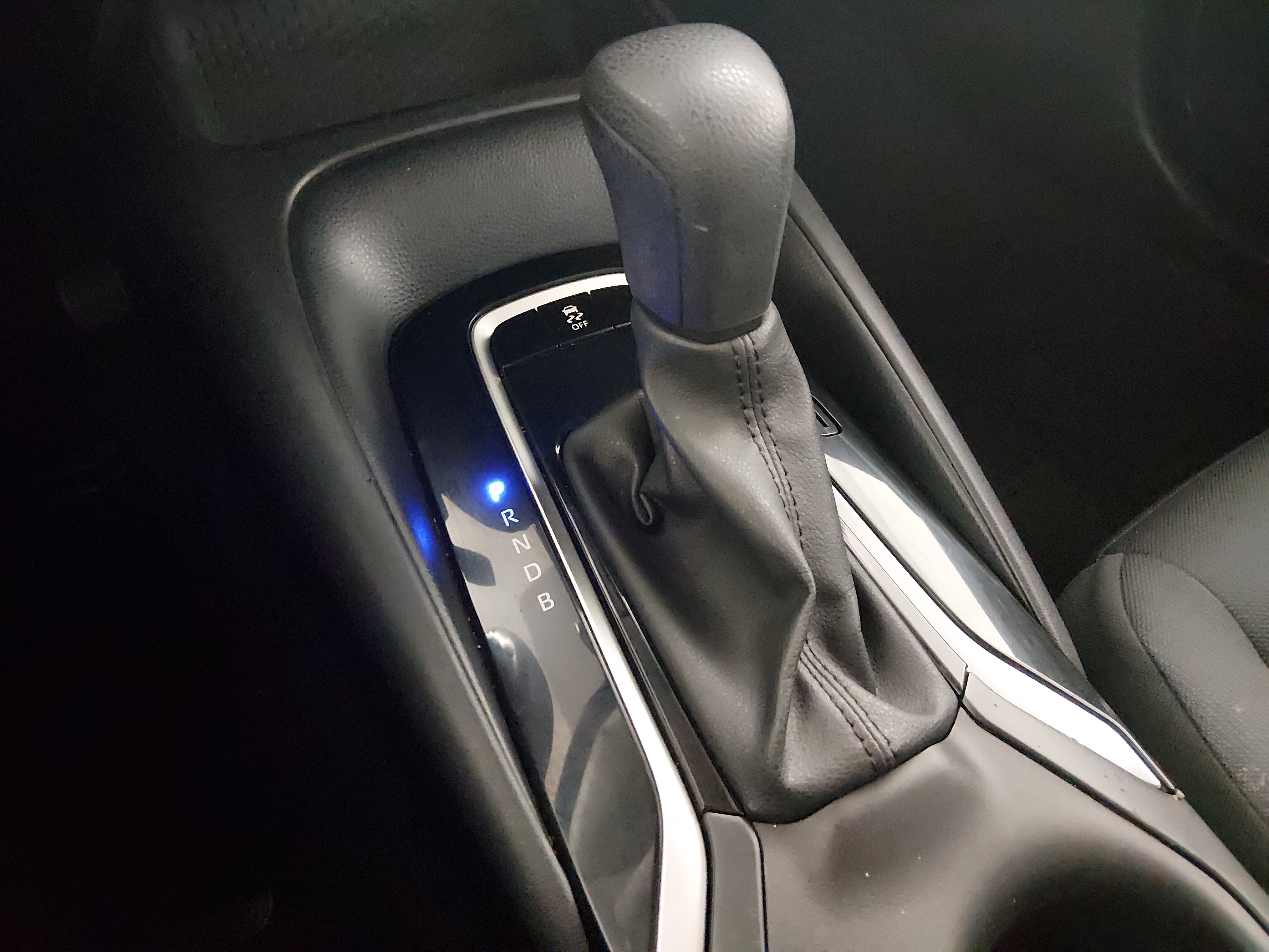2024 Toyota Corolla LE - Photo 16