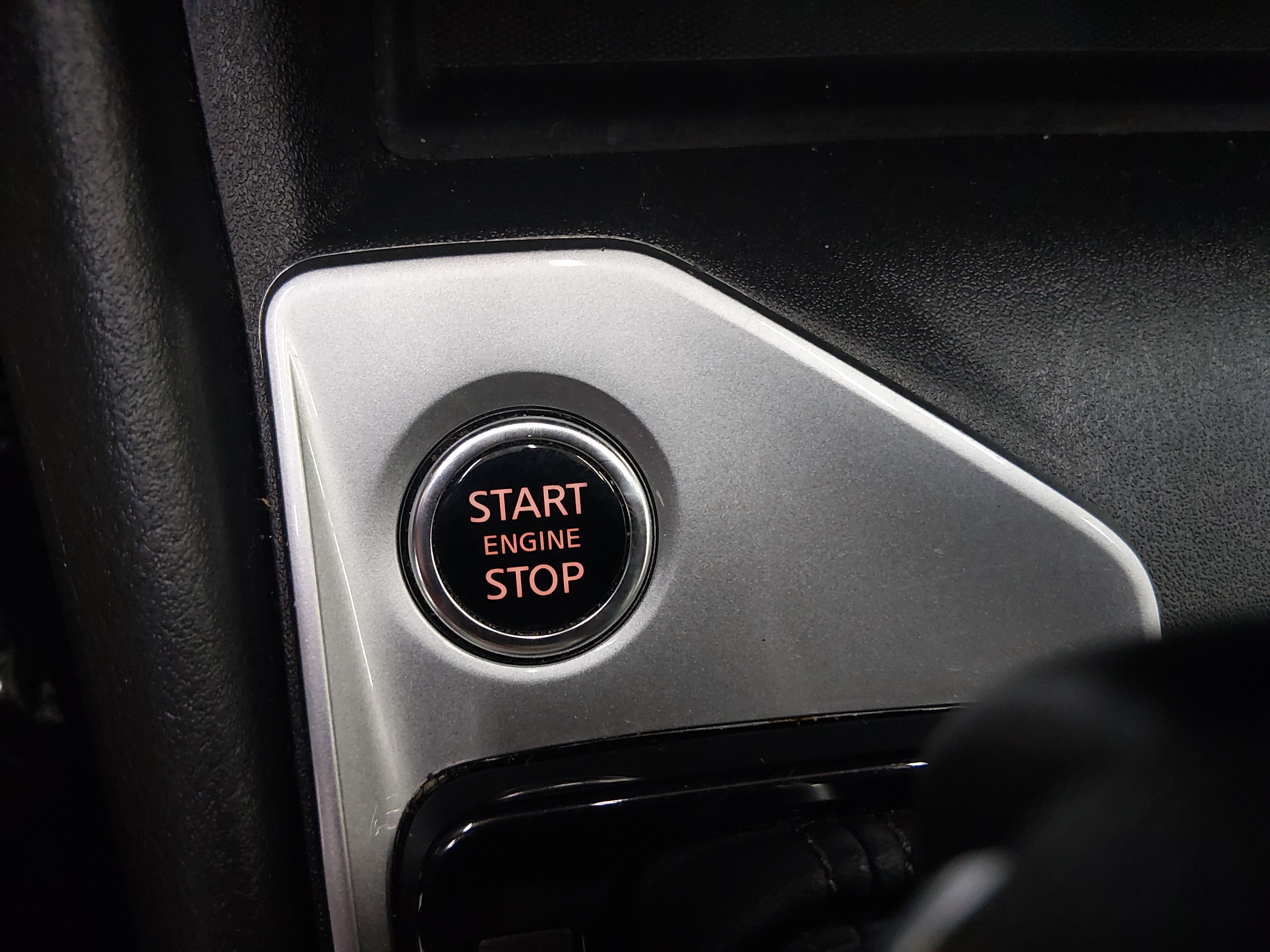 2025 Nissan Altima SV - Photo 18