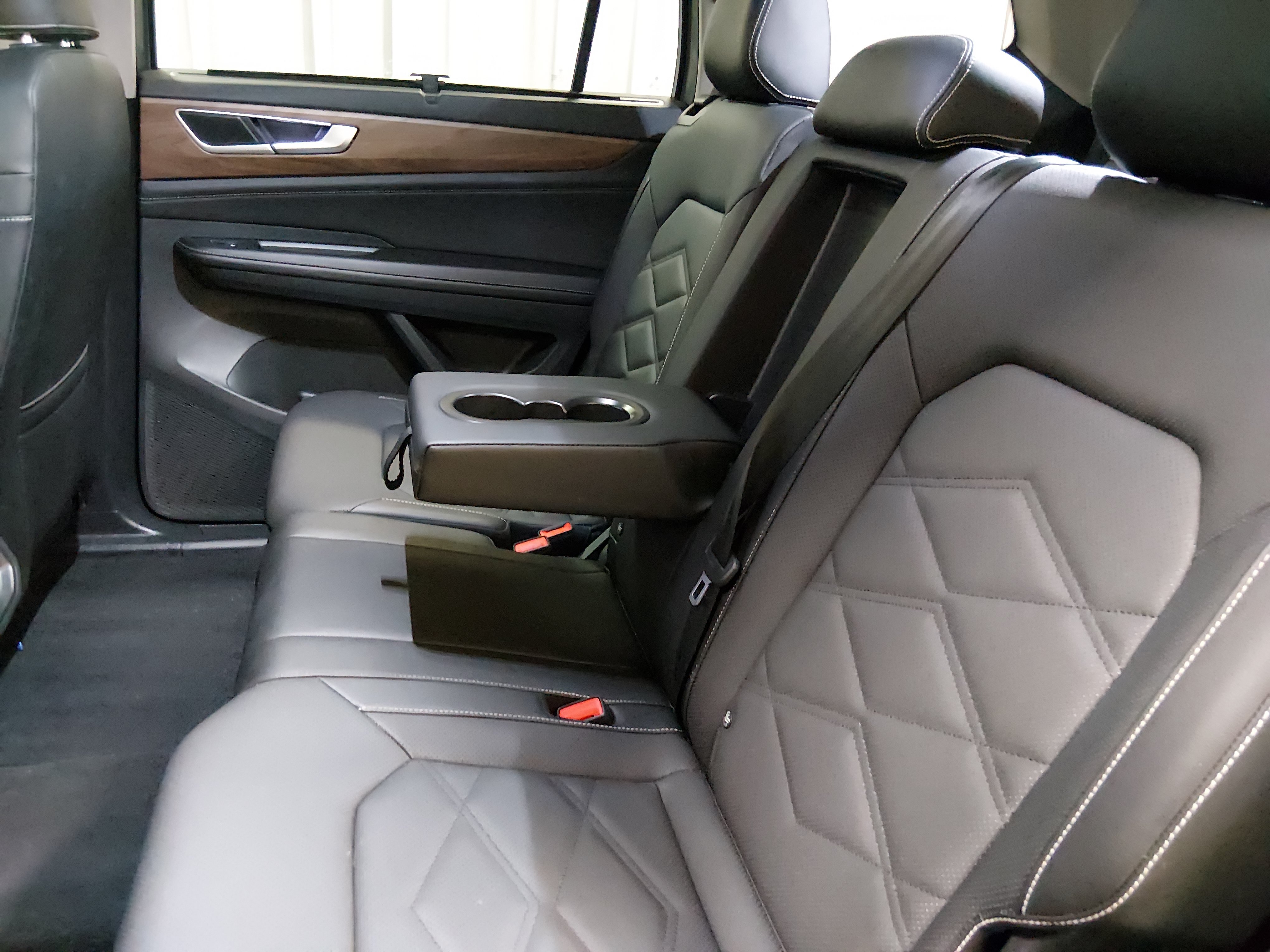 2026 Volkswagen Atlas SE w/Tech - Photo 26