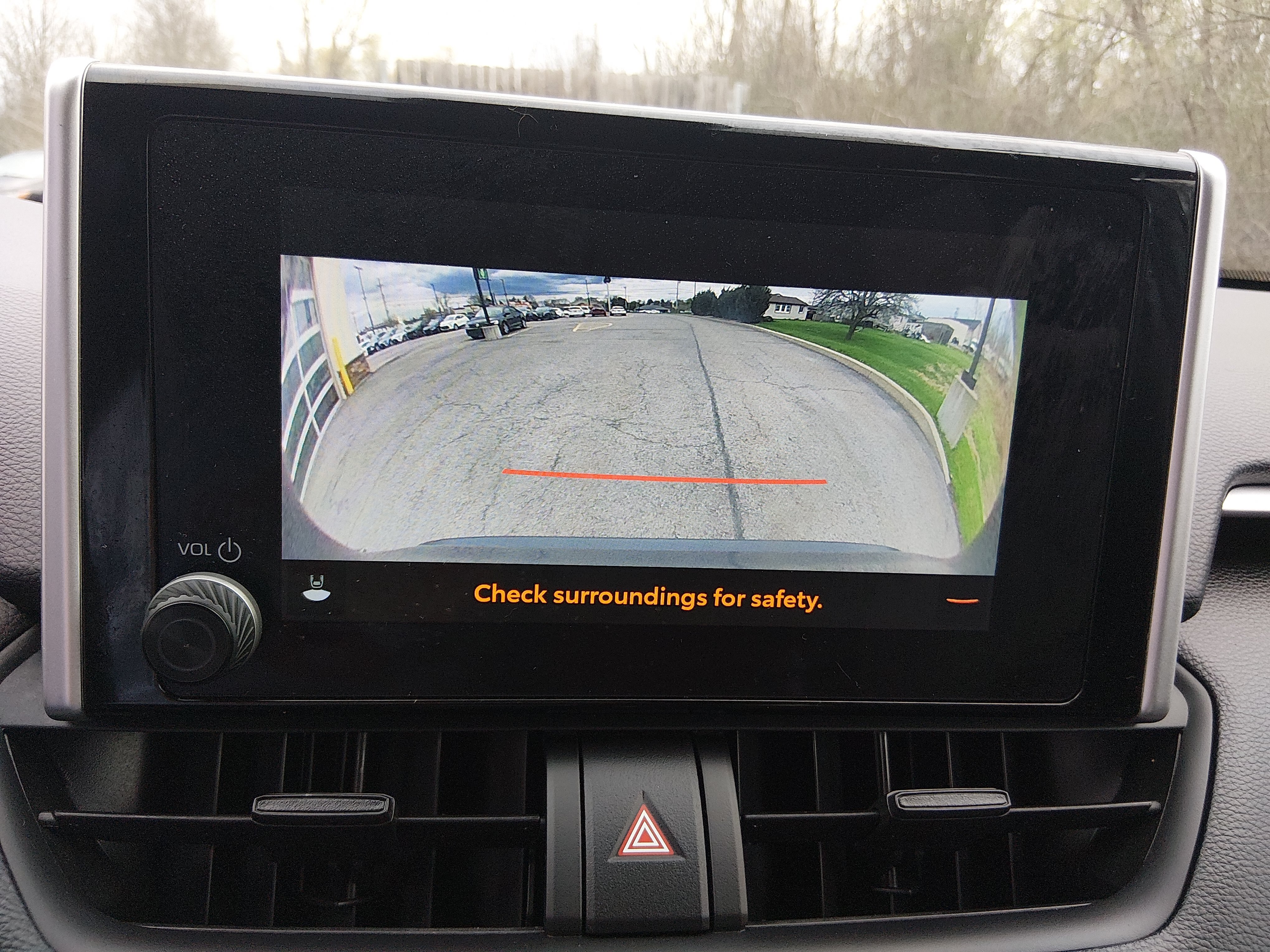 2025 Toyota RAV4 XLE - Photo 16