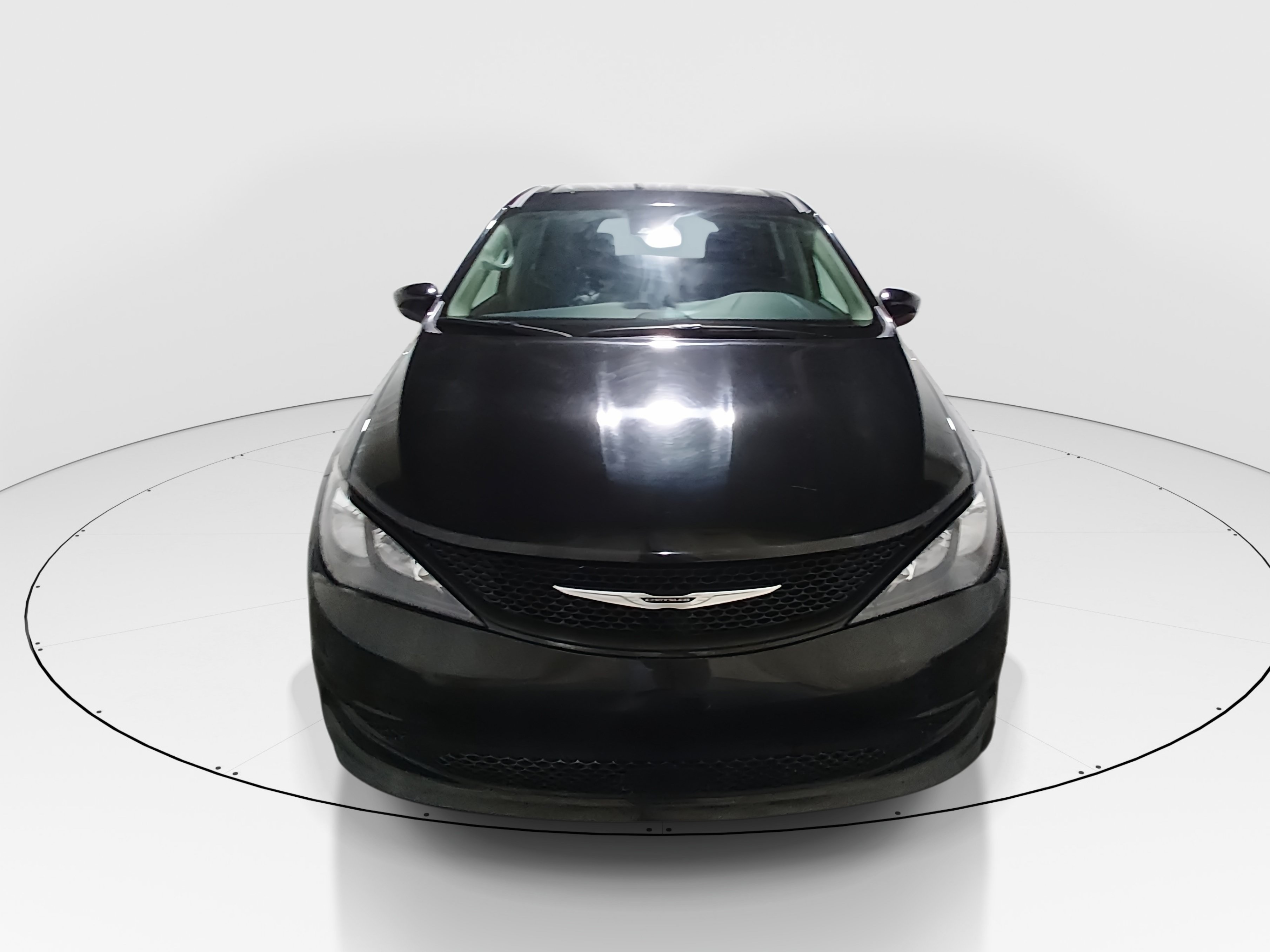 2023 Chrysler Voyager LX - Photo 2