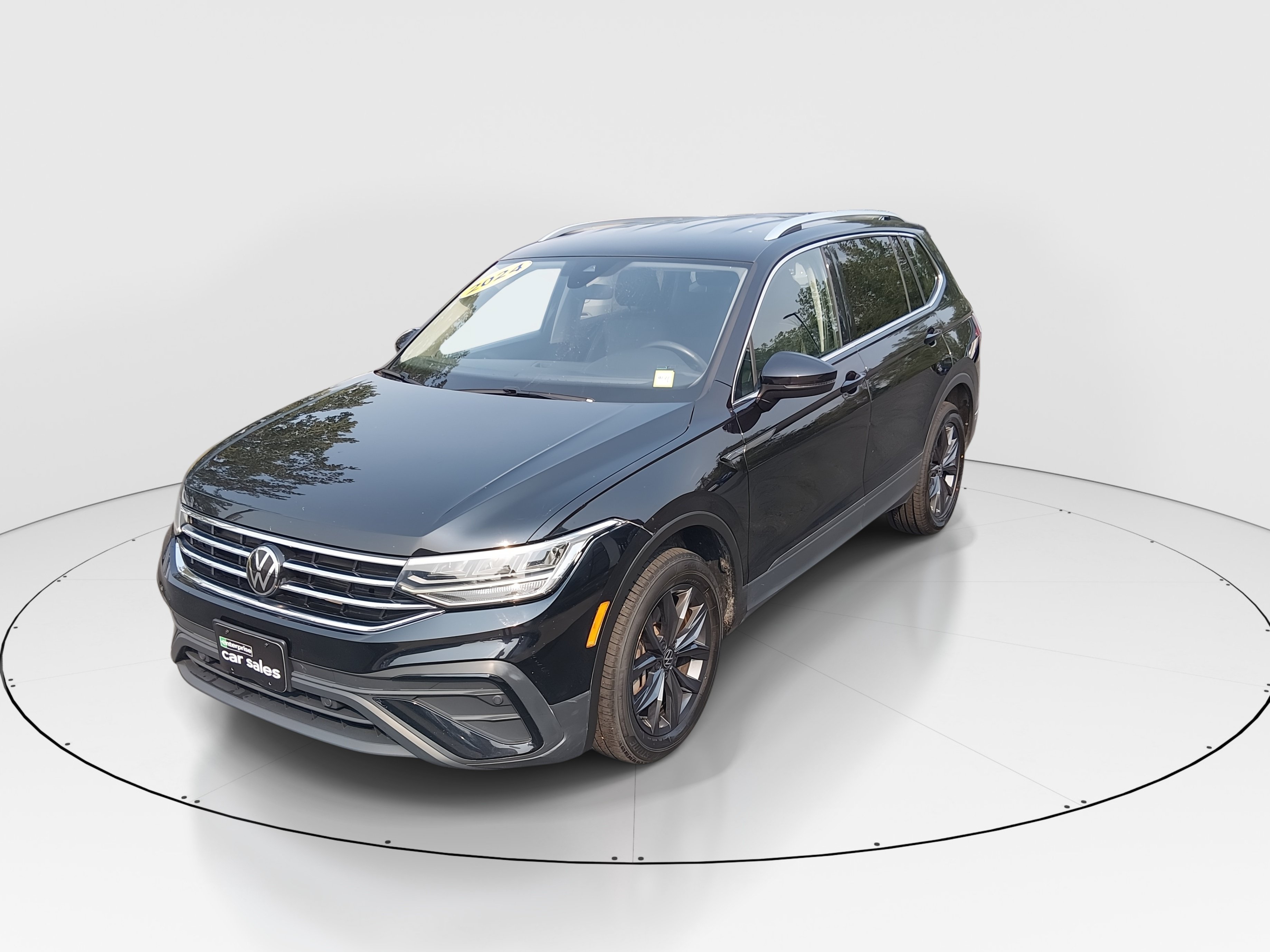 2024 Volkswagen Tiguan SE - Photo 3