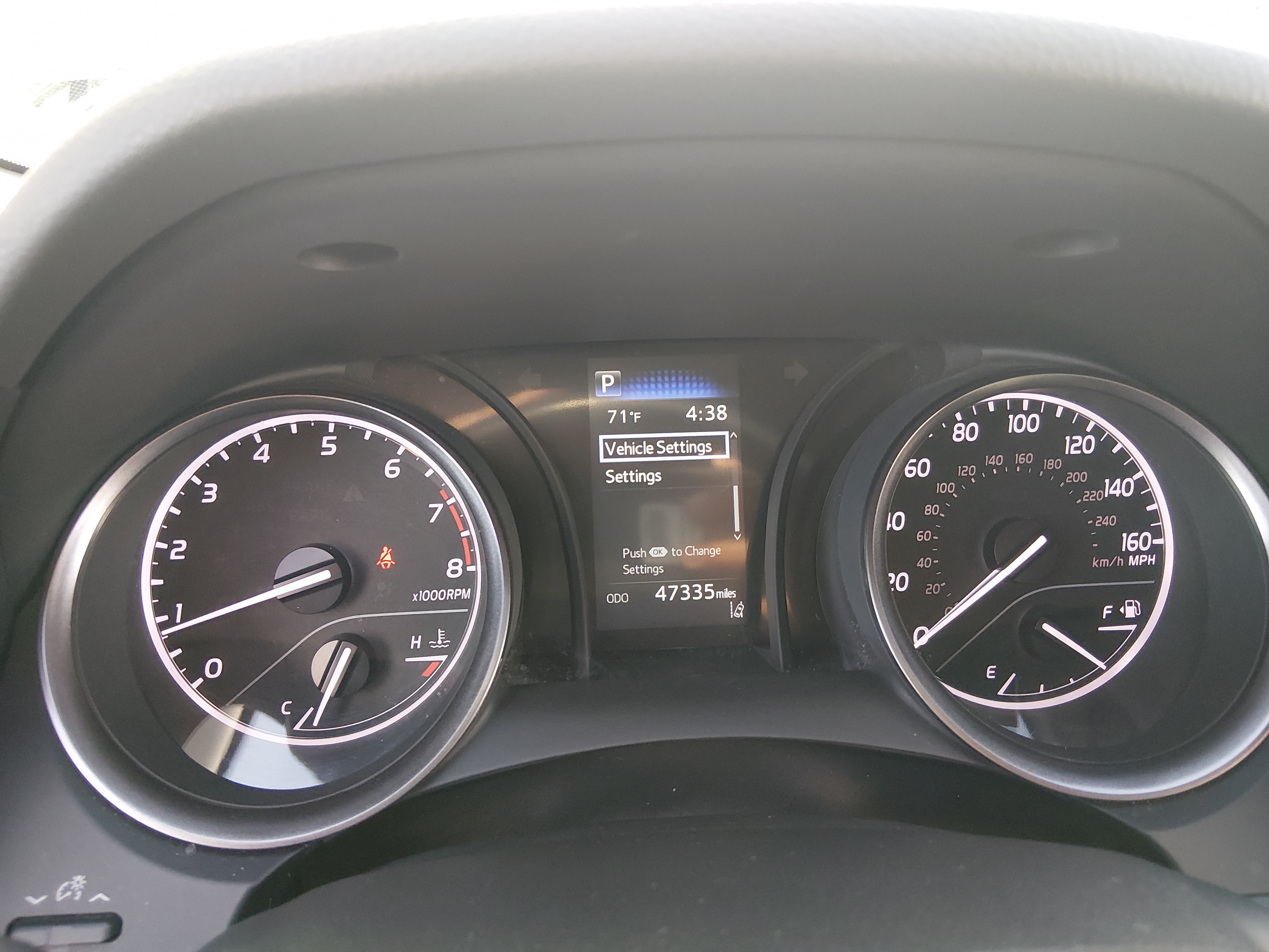 2024 Toyota Camry SE - Photo 14