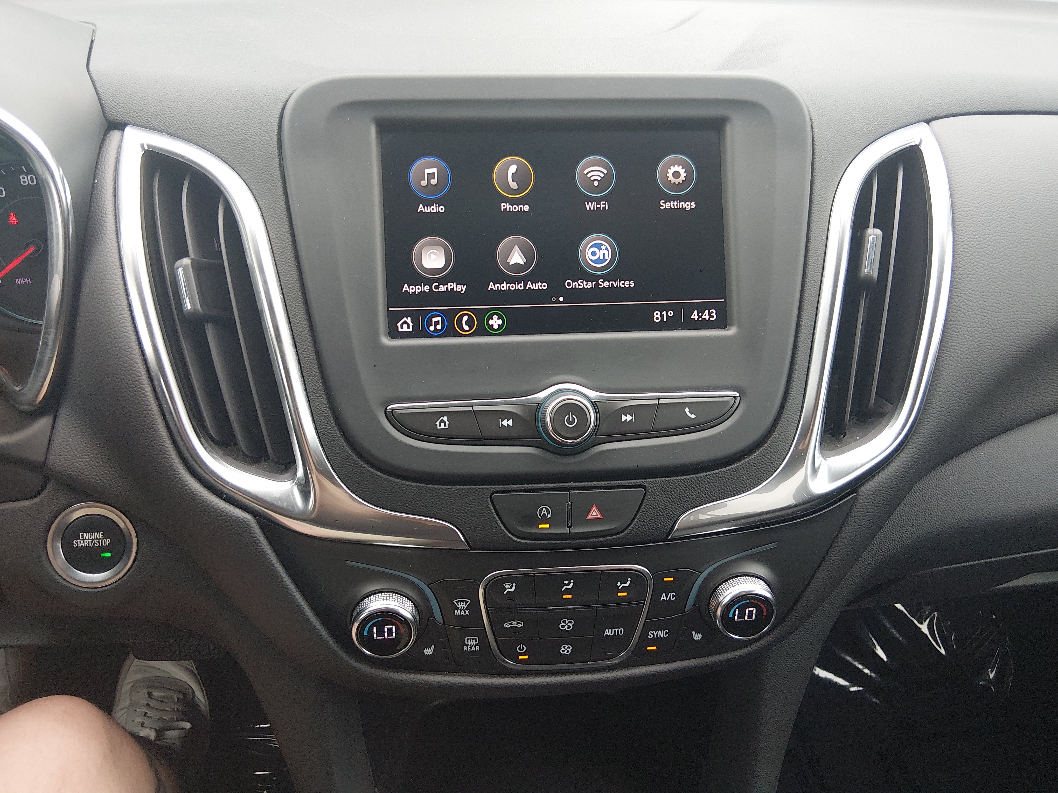 2024 Chevrolet Equinox LT - Photo 13