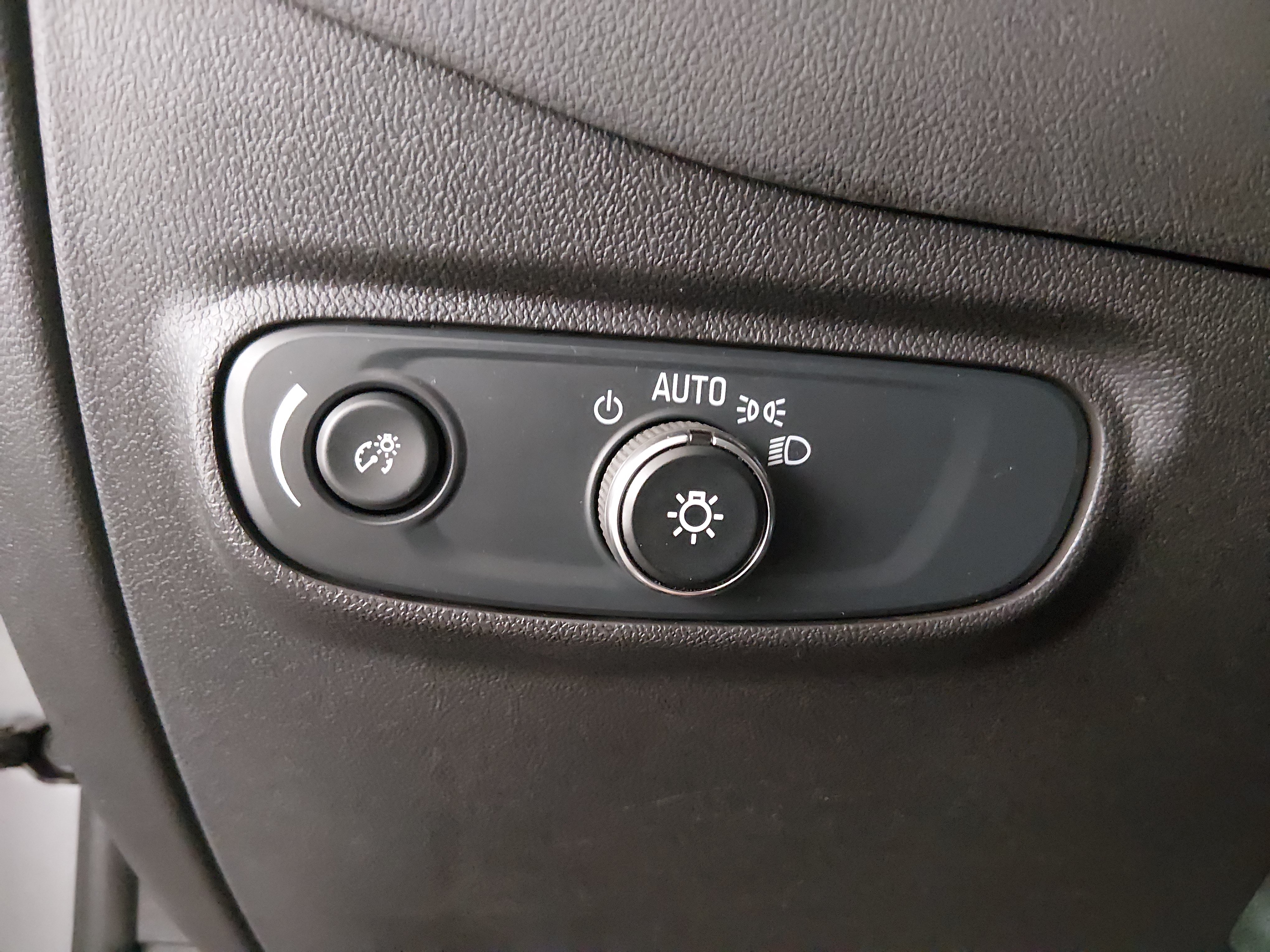 2024 Chevrolet Equinox LT - Photo 13