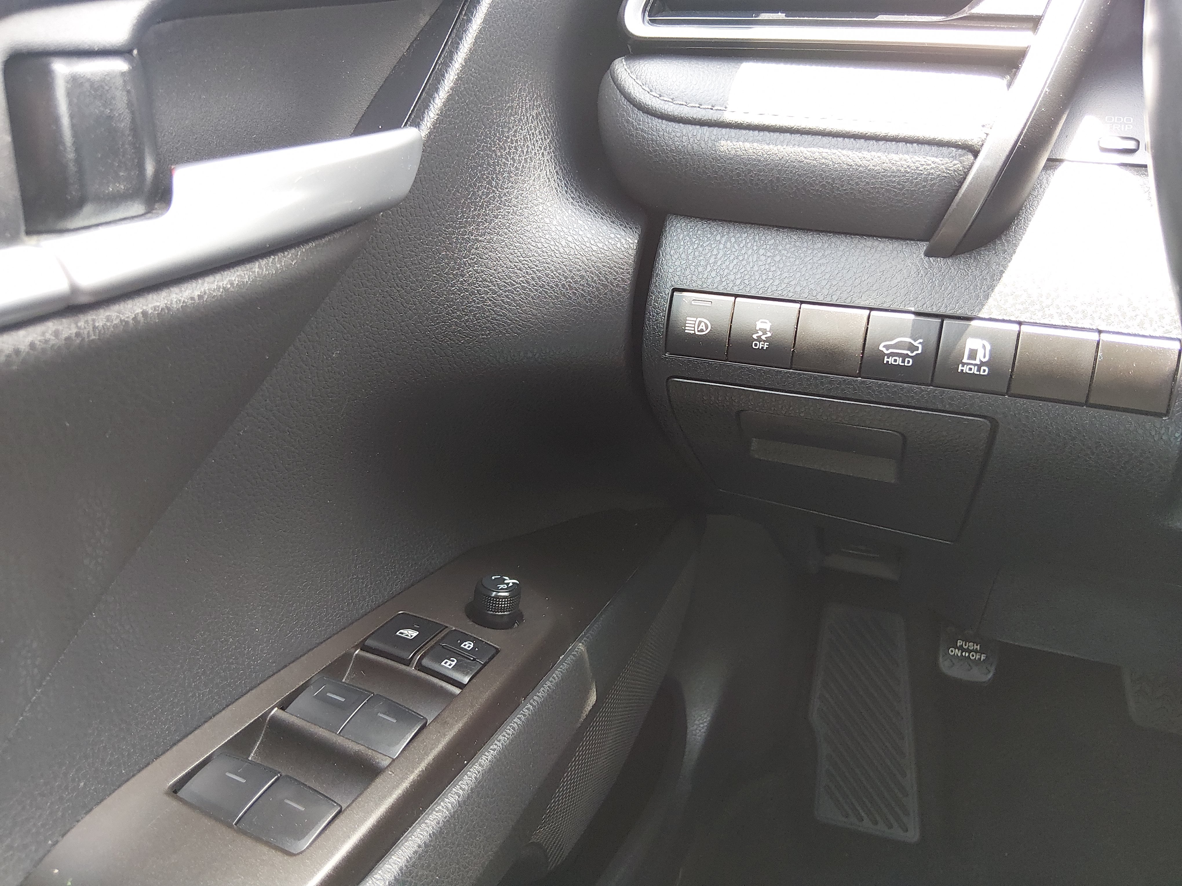 2024 Toyota Camry SE - Photo 13