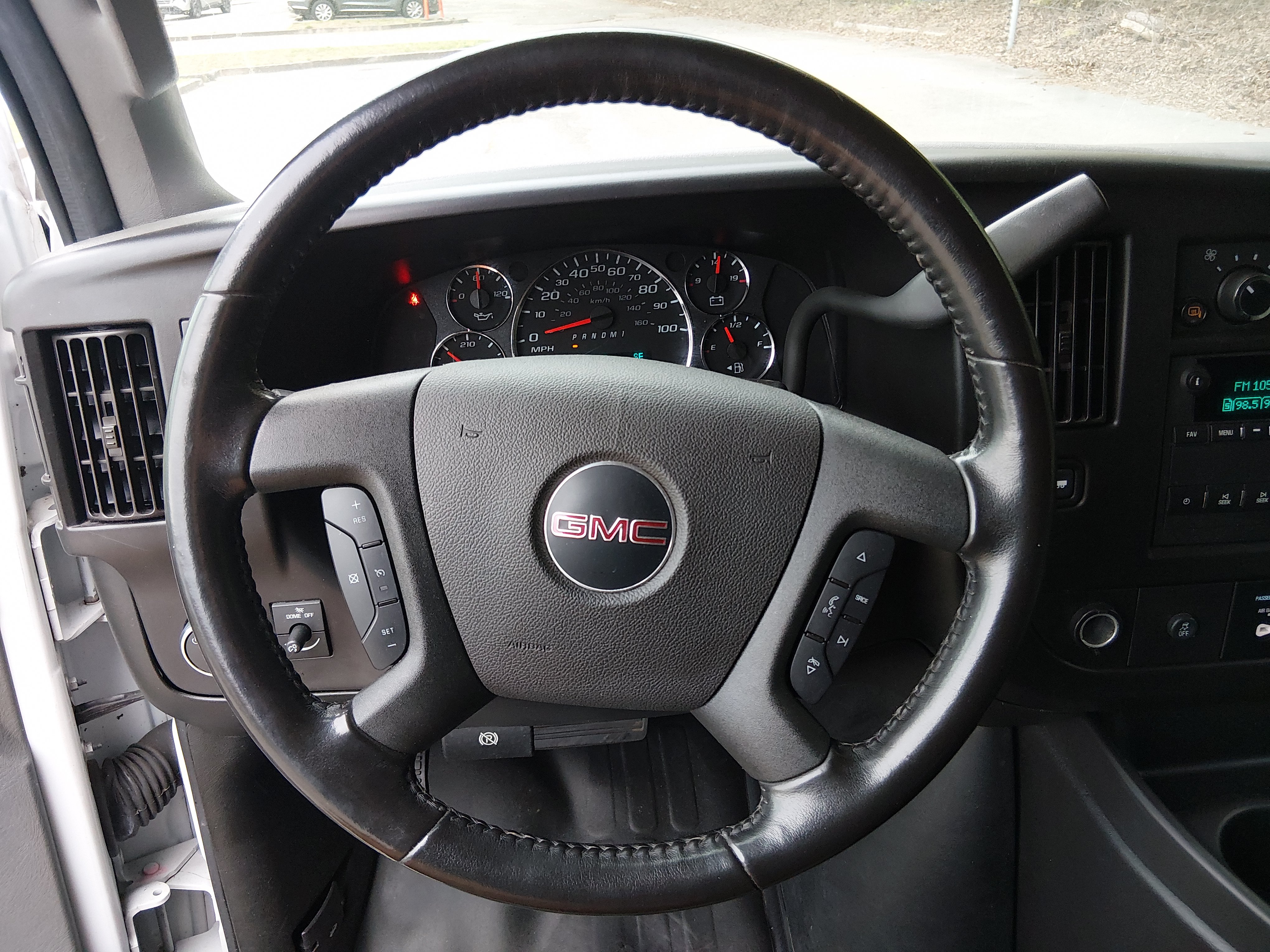 2023 GMC Savana Cargo Work Van - Photo 12
