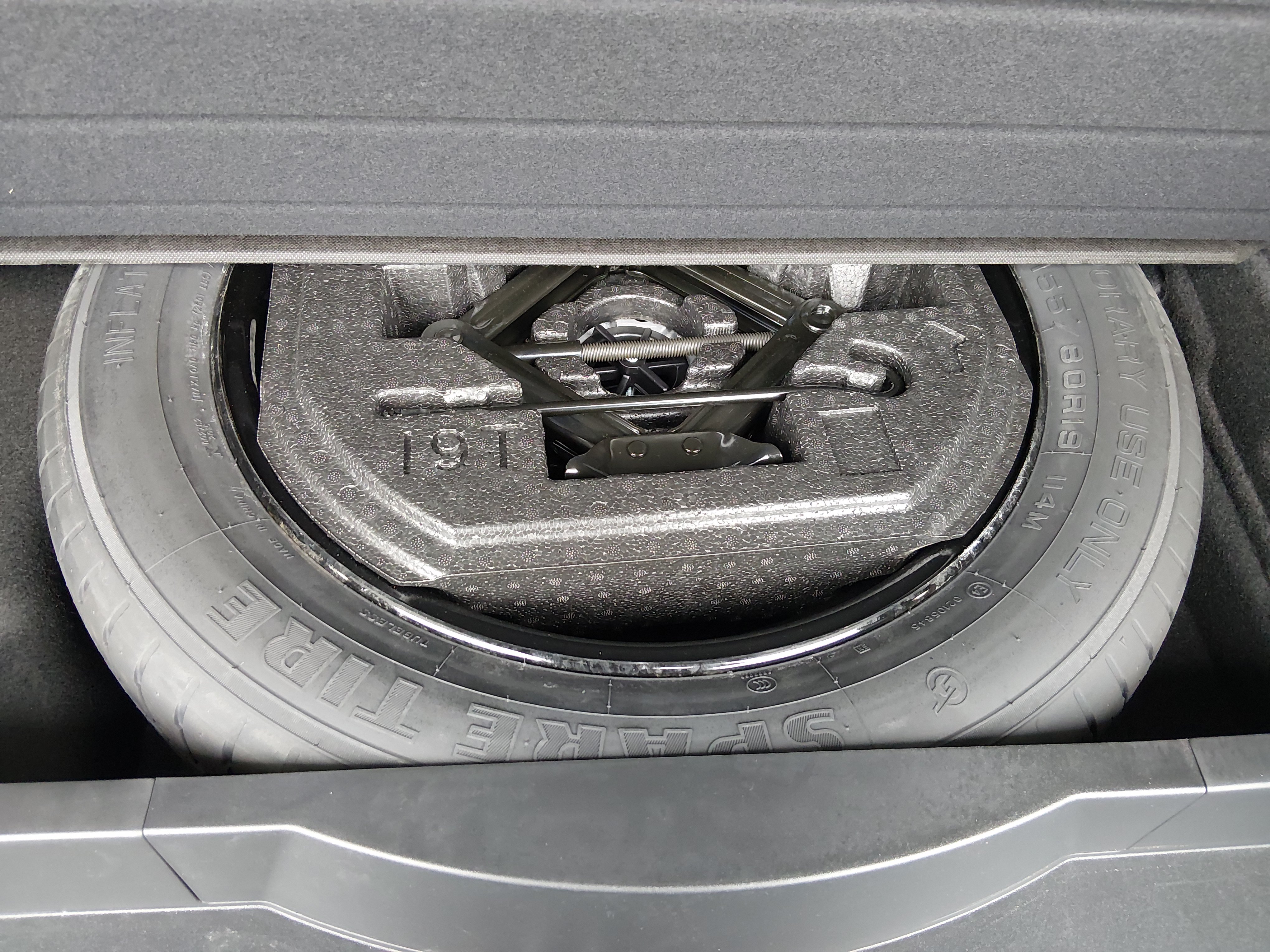 2025 GENESIS GV70 Standard - Photo 11