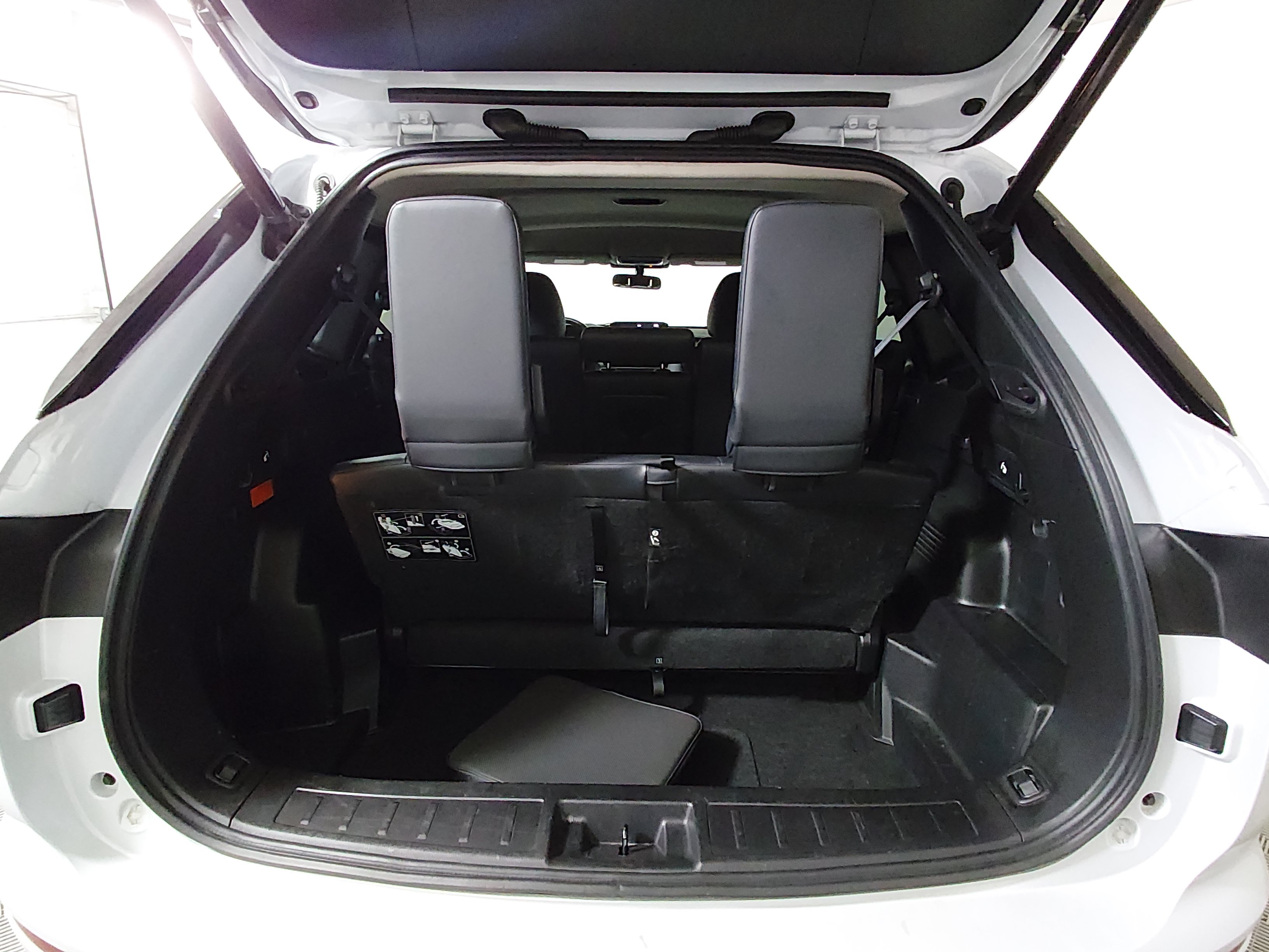 2024 Mitsubishi Outlander Plug-in Hybrid SE - Photo 11