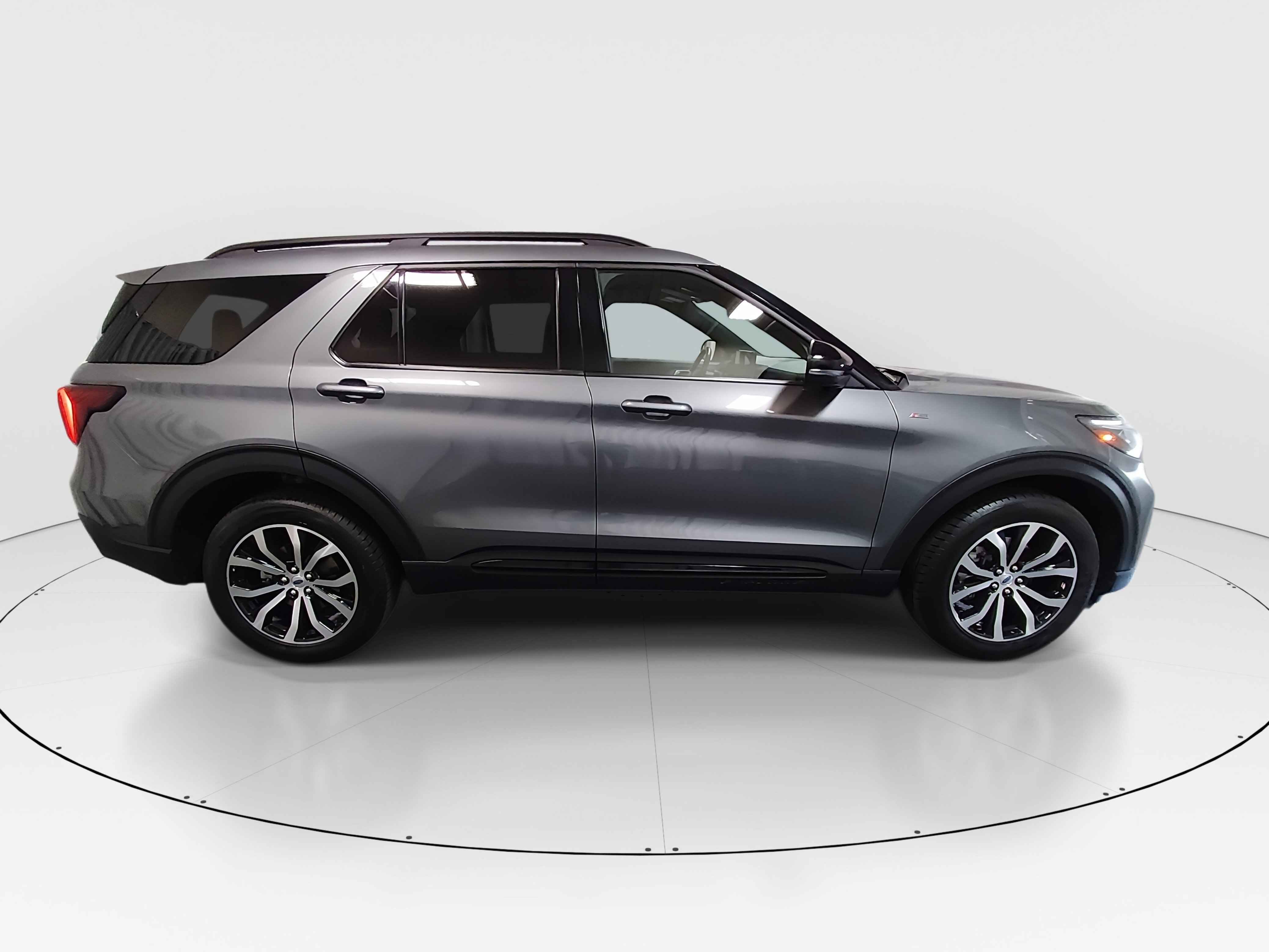 2025 Ford Explorer ST-LINE - Photo 8