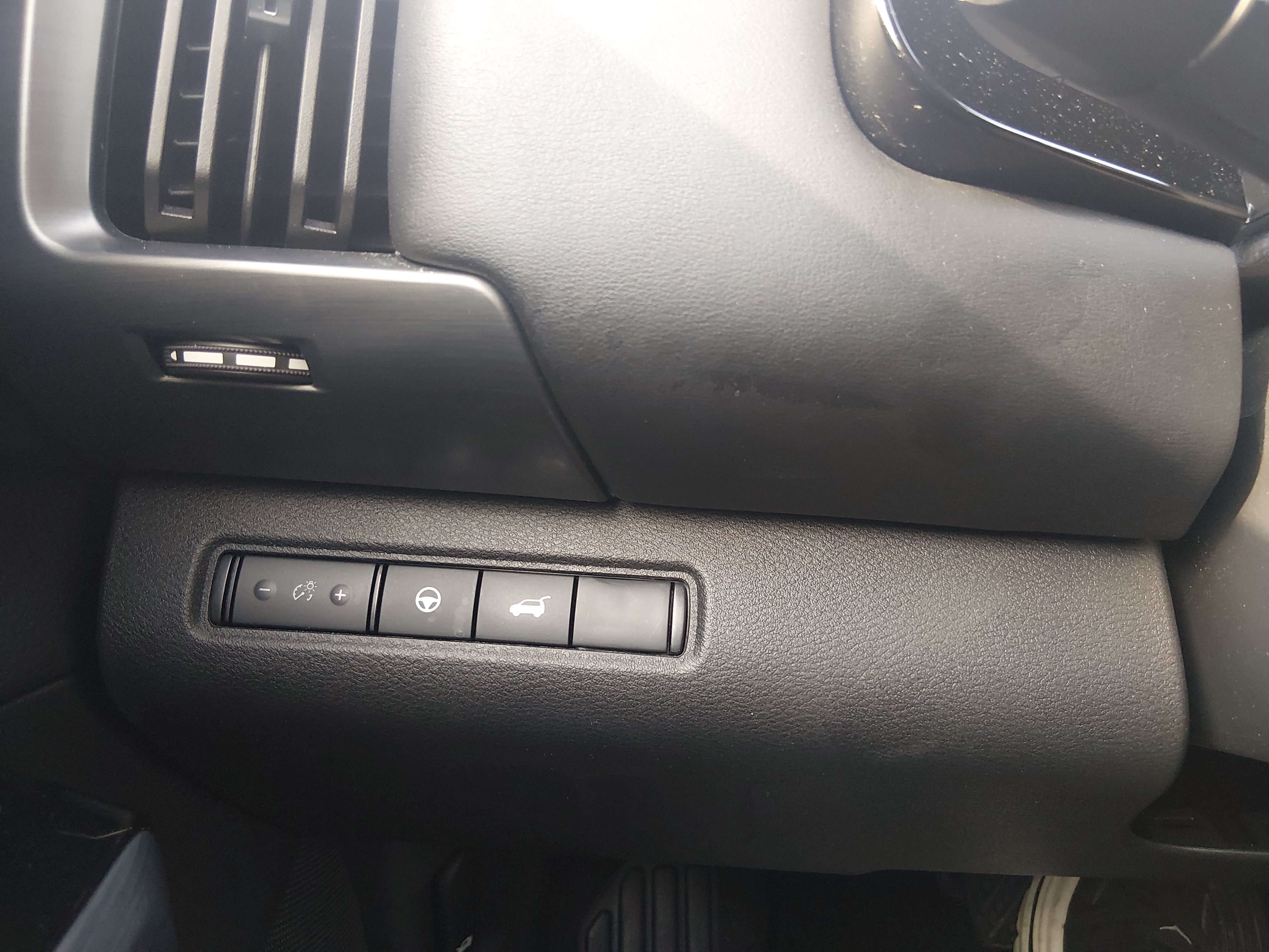 2025 Nissan Pathfinder SL - Photo 13