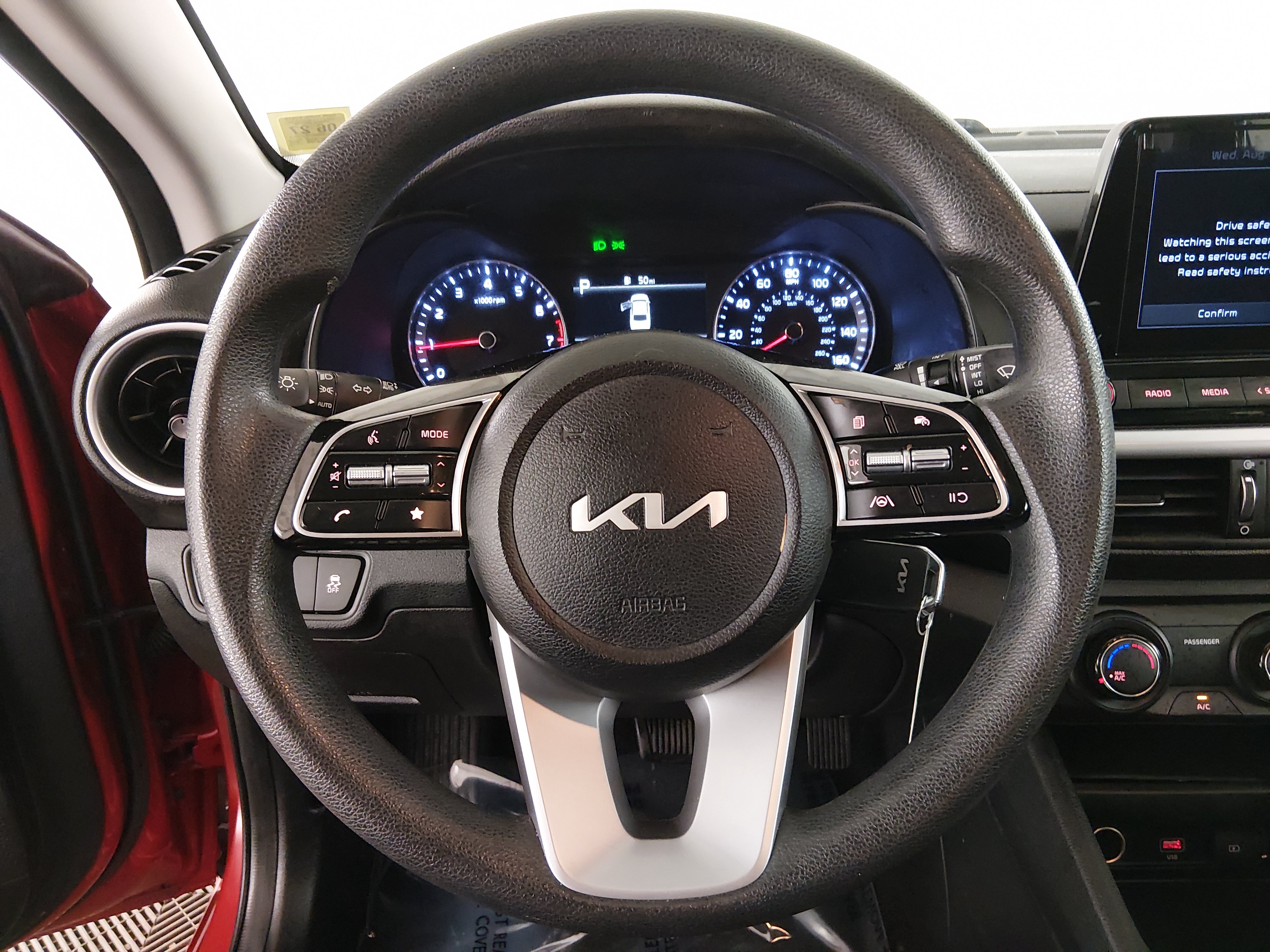 2024 Kia Forte LXS - Photo 12