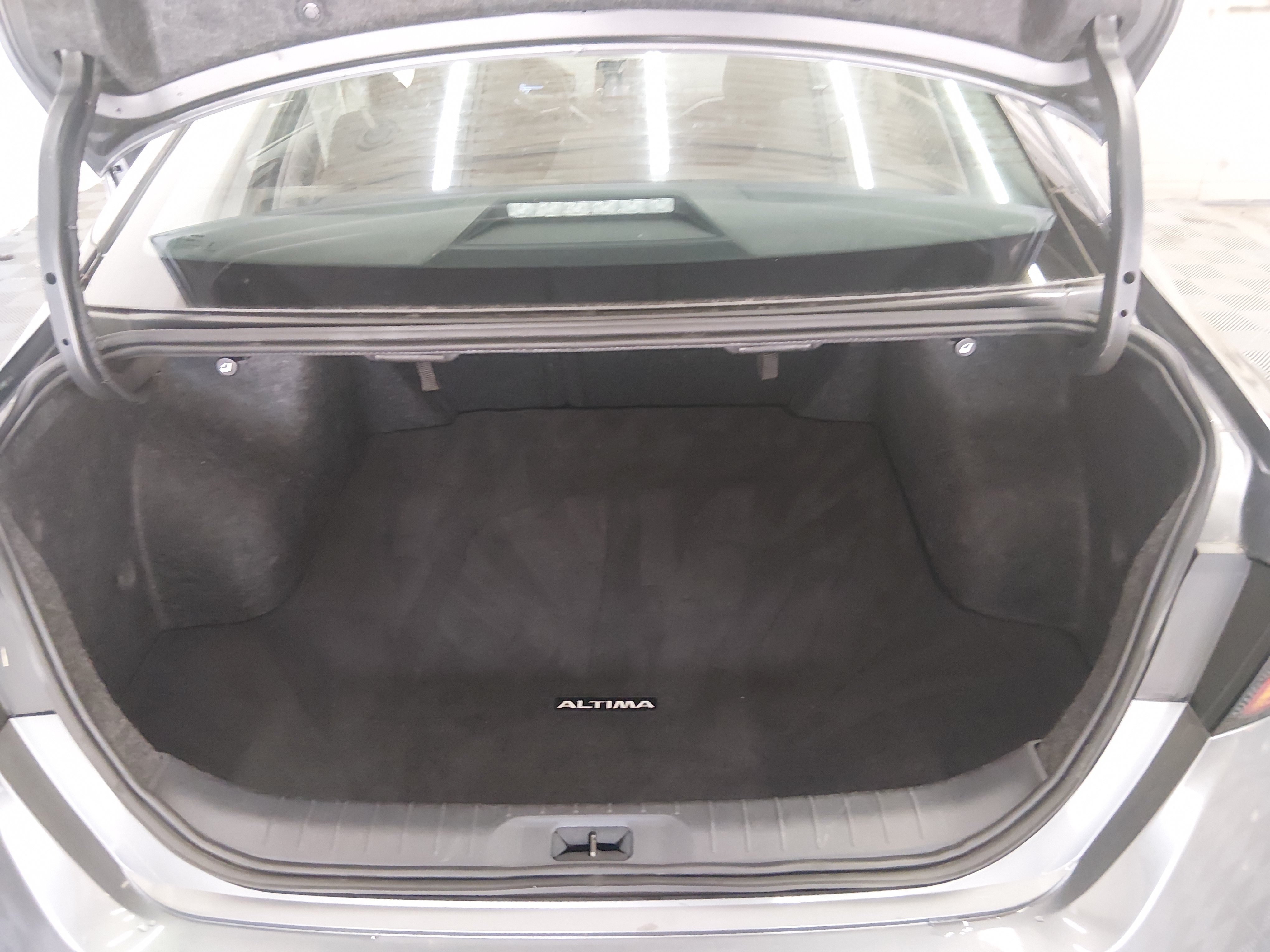 2025 Nissan Altima SV - Photo 11