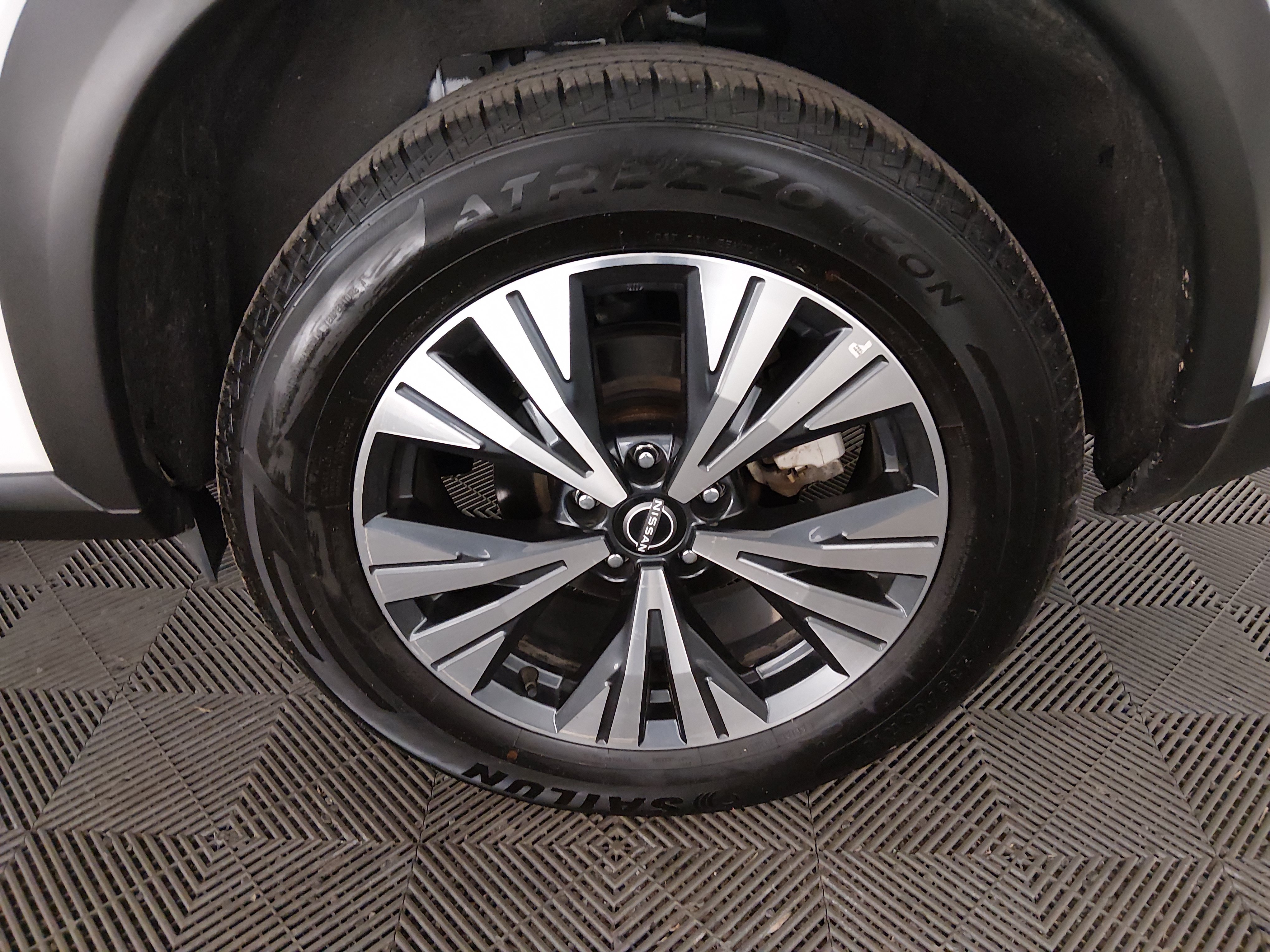 2023 Nissan Rogue SV - Photo 10