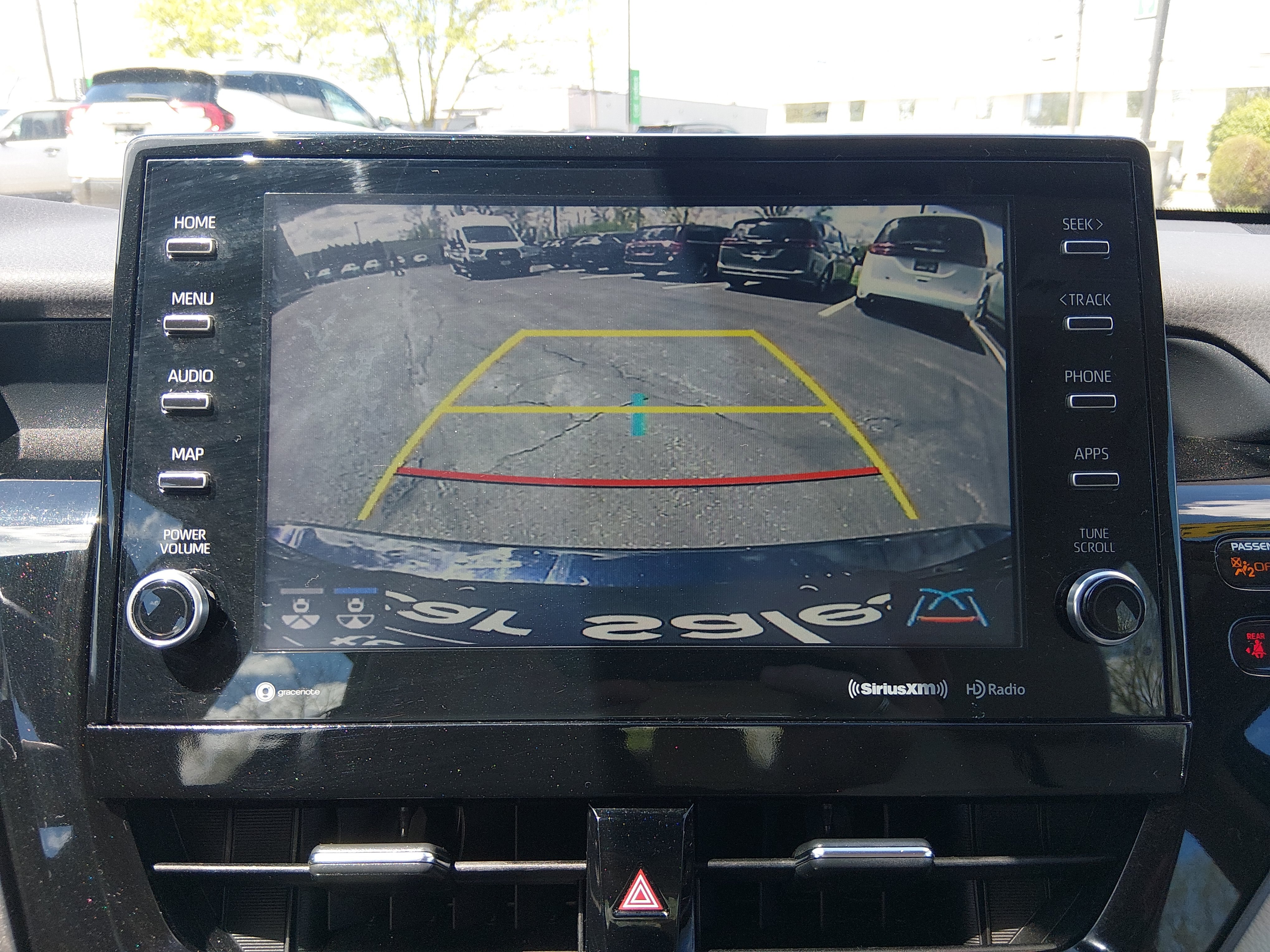 2022 Toyota Camry XLE - Photo 16