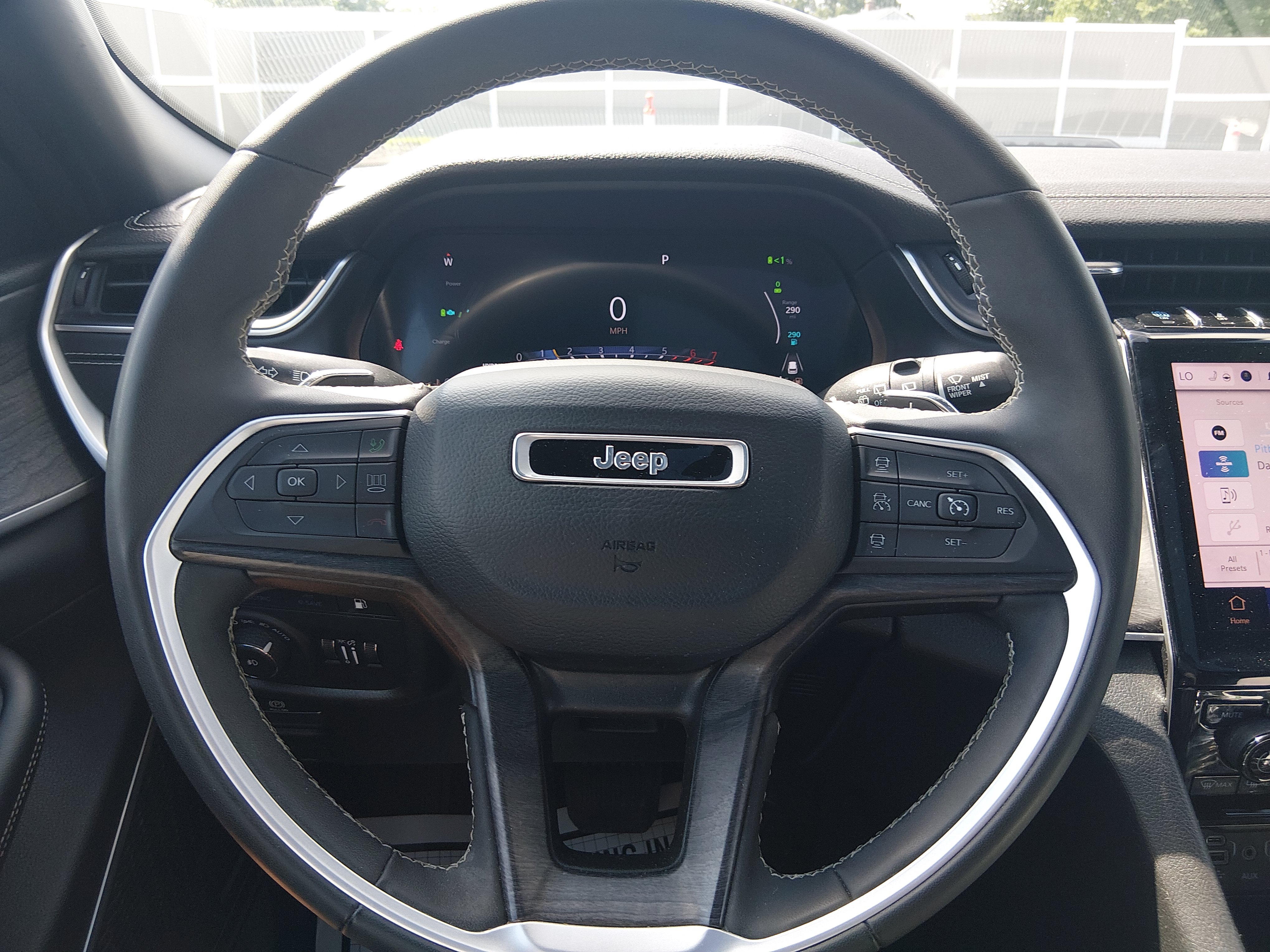 2024 Jeep Grand Cherokee 4xe - Photo 12