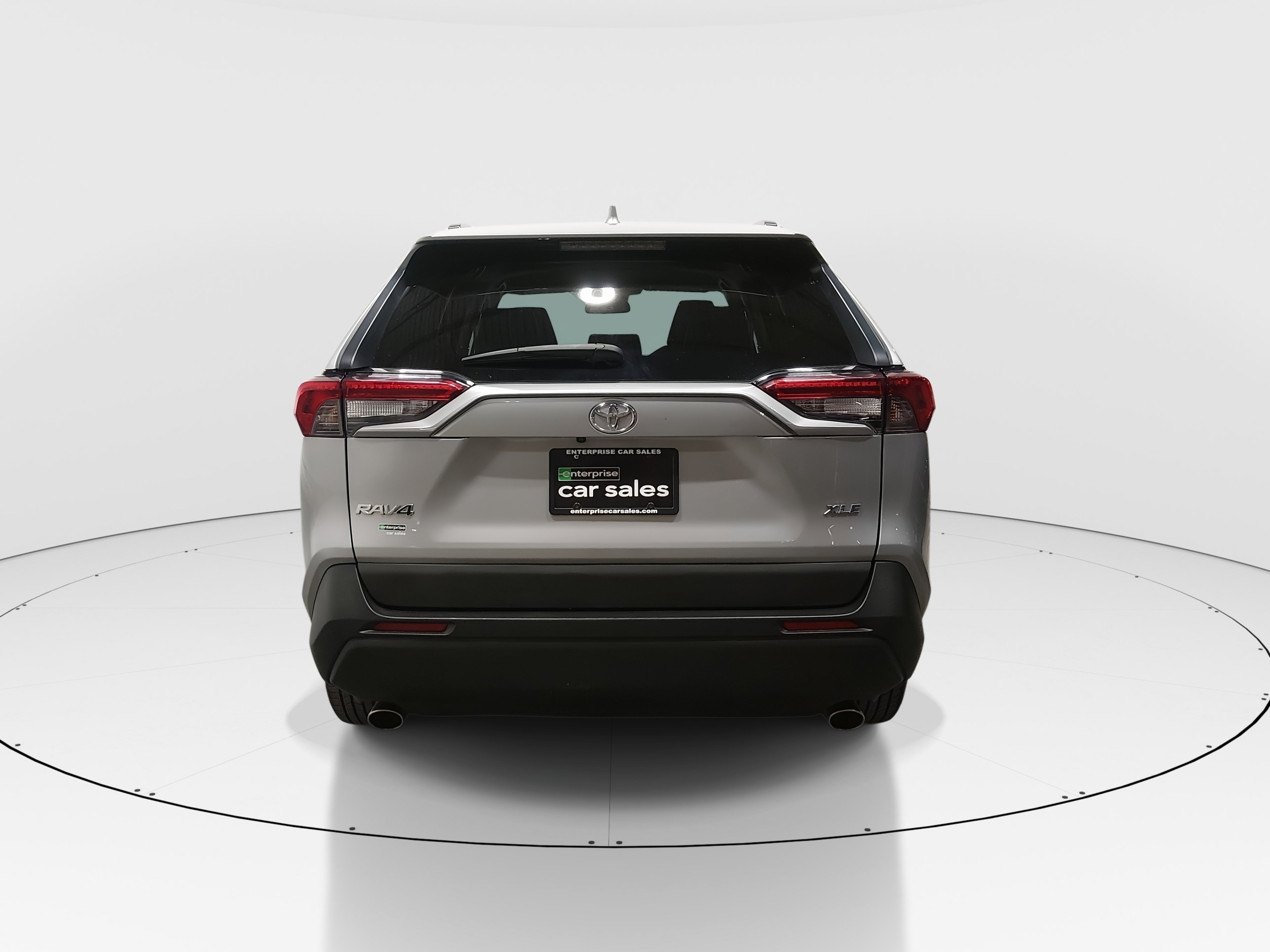 2024 Toyota RAV4 XLE - Photo 6