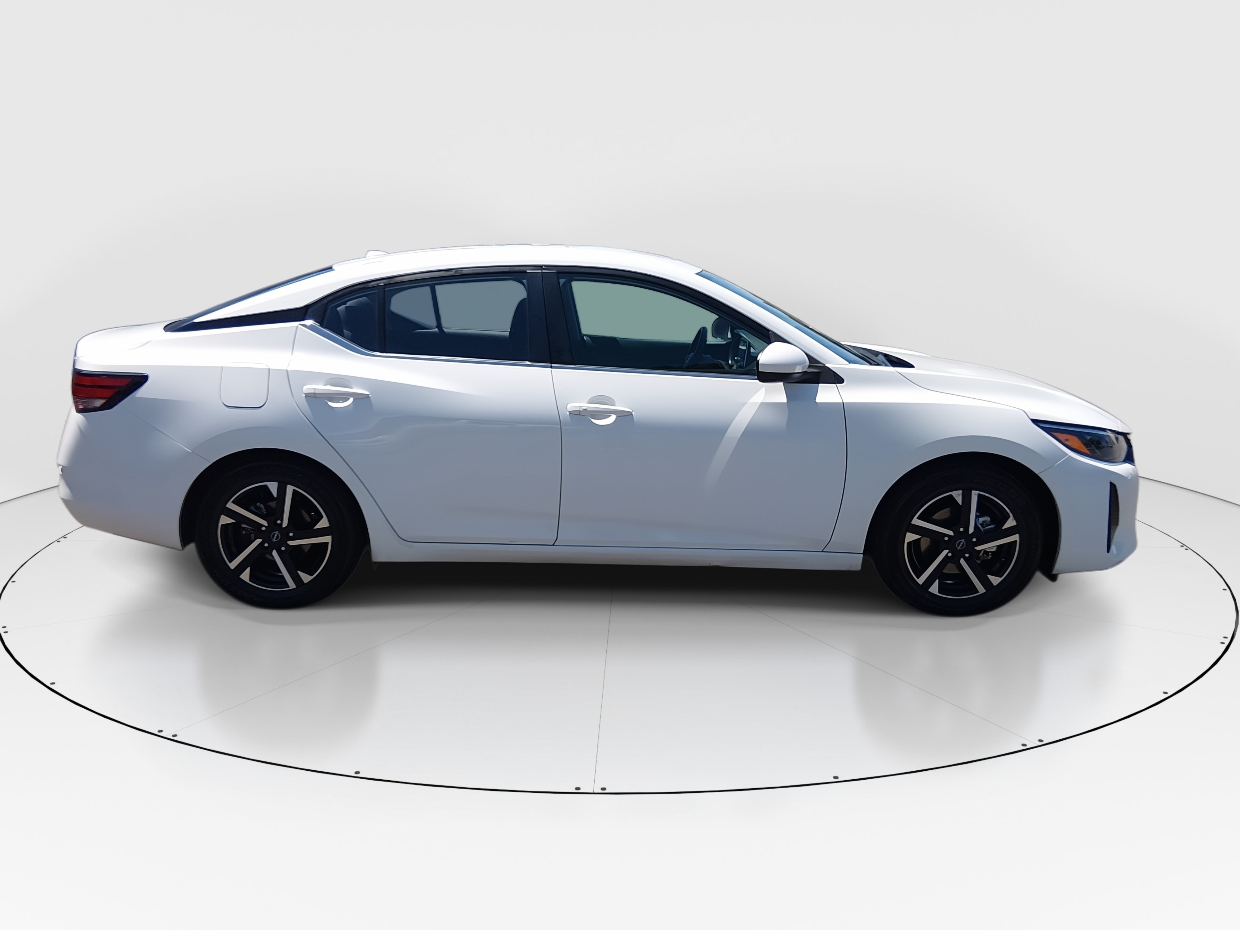 2024 Nissan Sentra SV - Photo 8