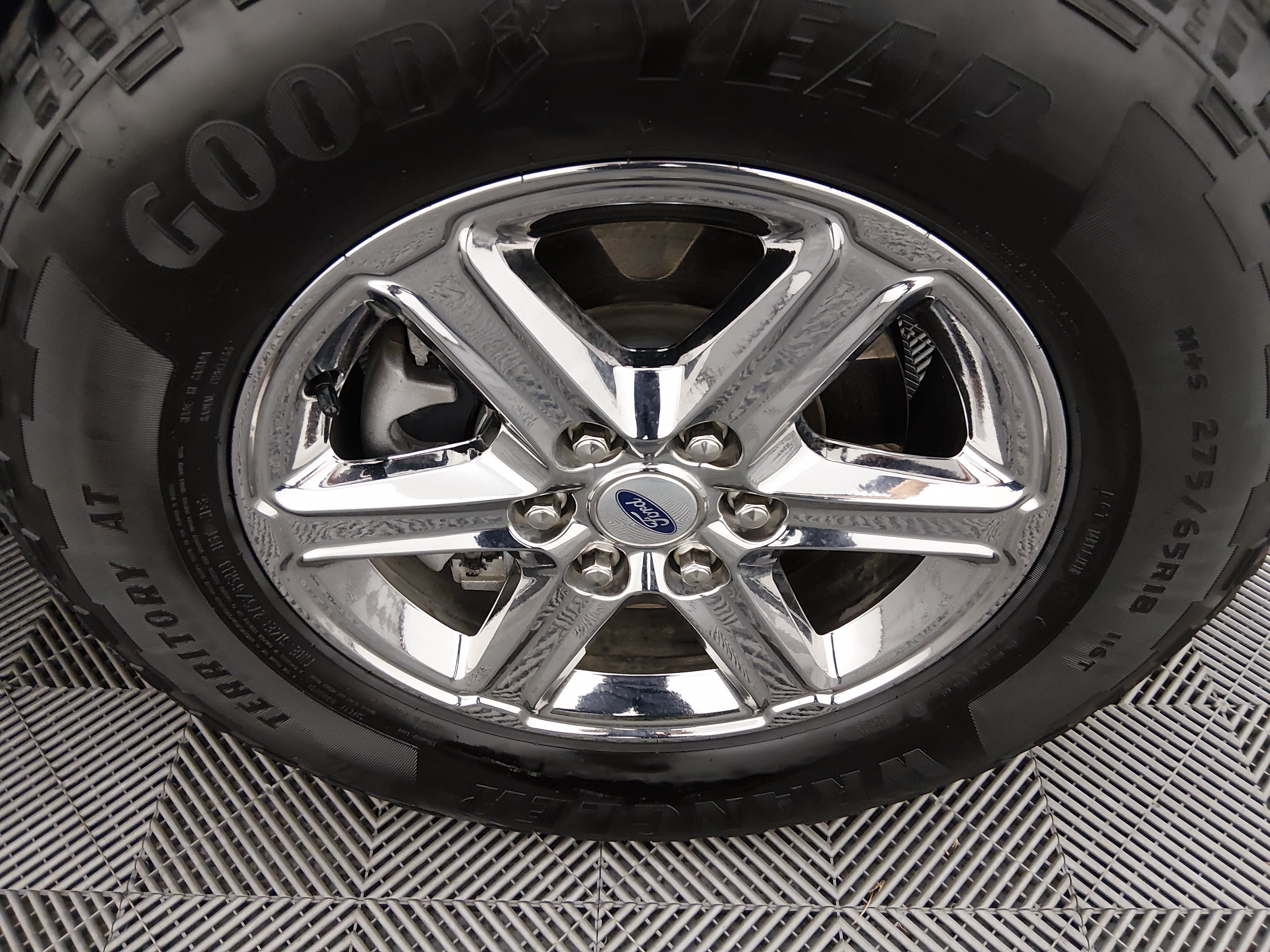 2025 Ford F-150 XLT - Photo 10