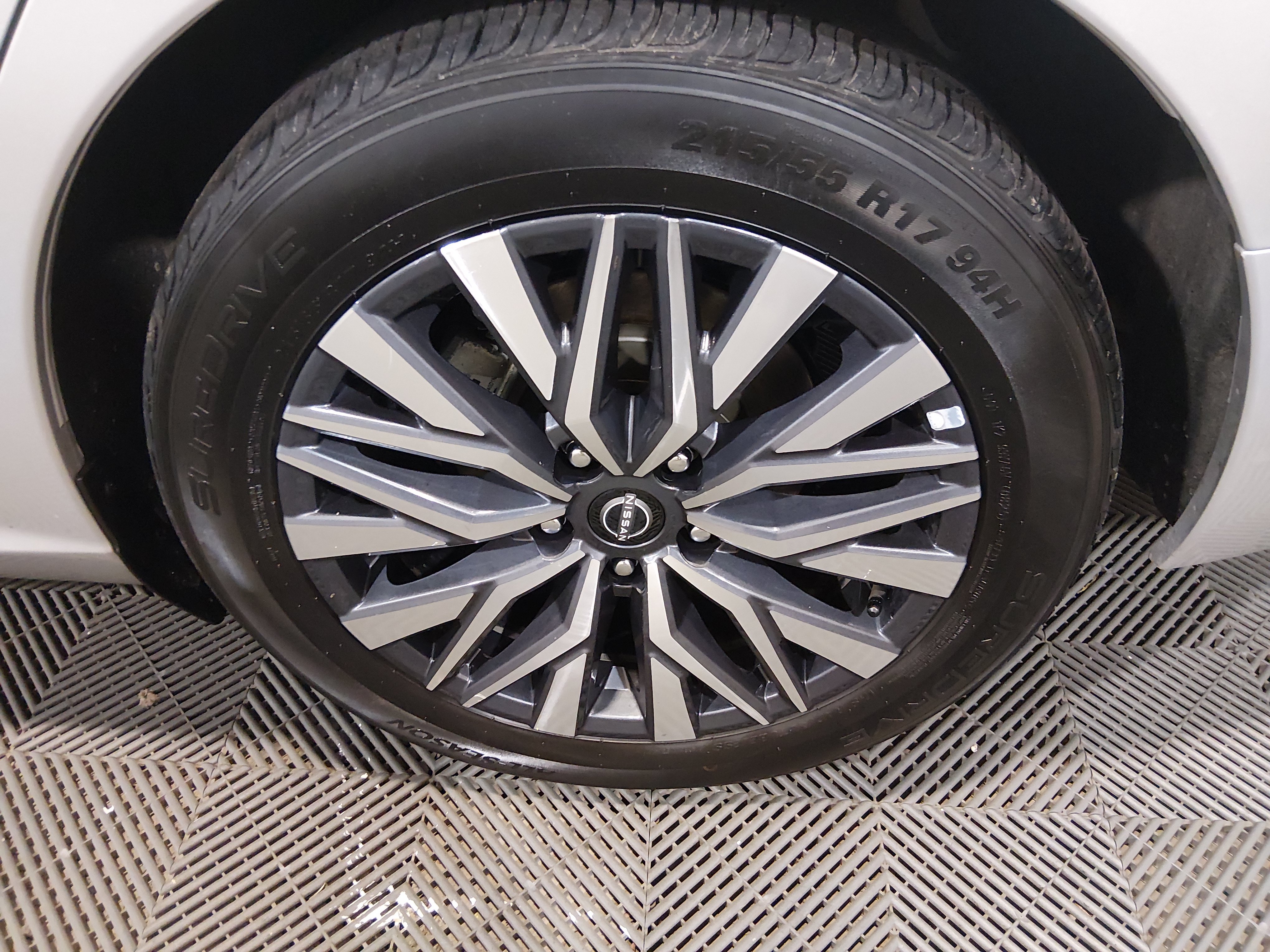 2024 Nissan Altima SV - Photo 10