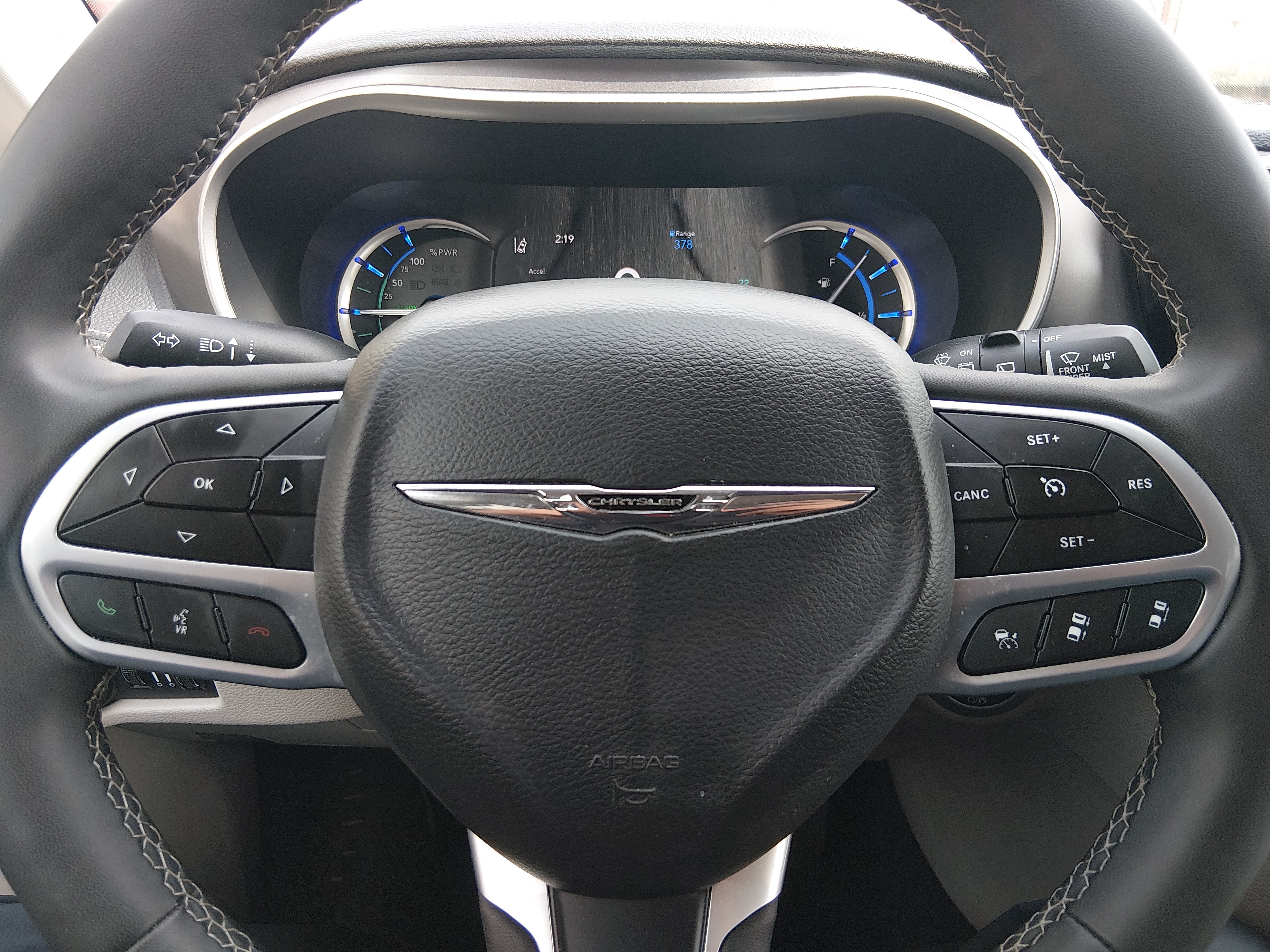2023 Chrysler Pacifica Hybrid Touring L - Photo 12