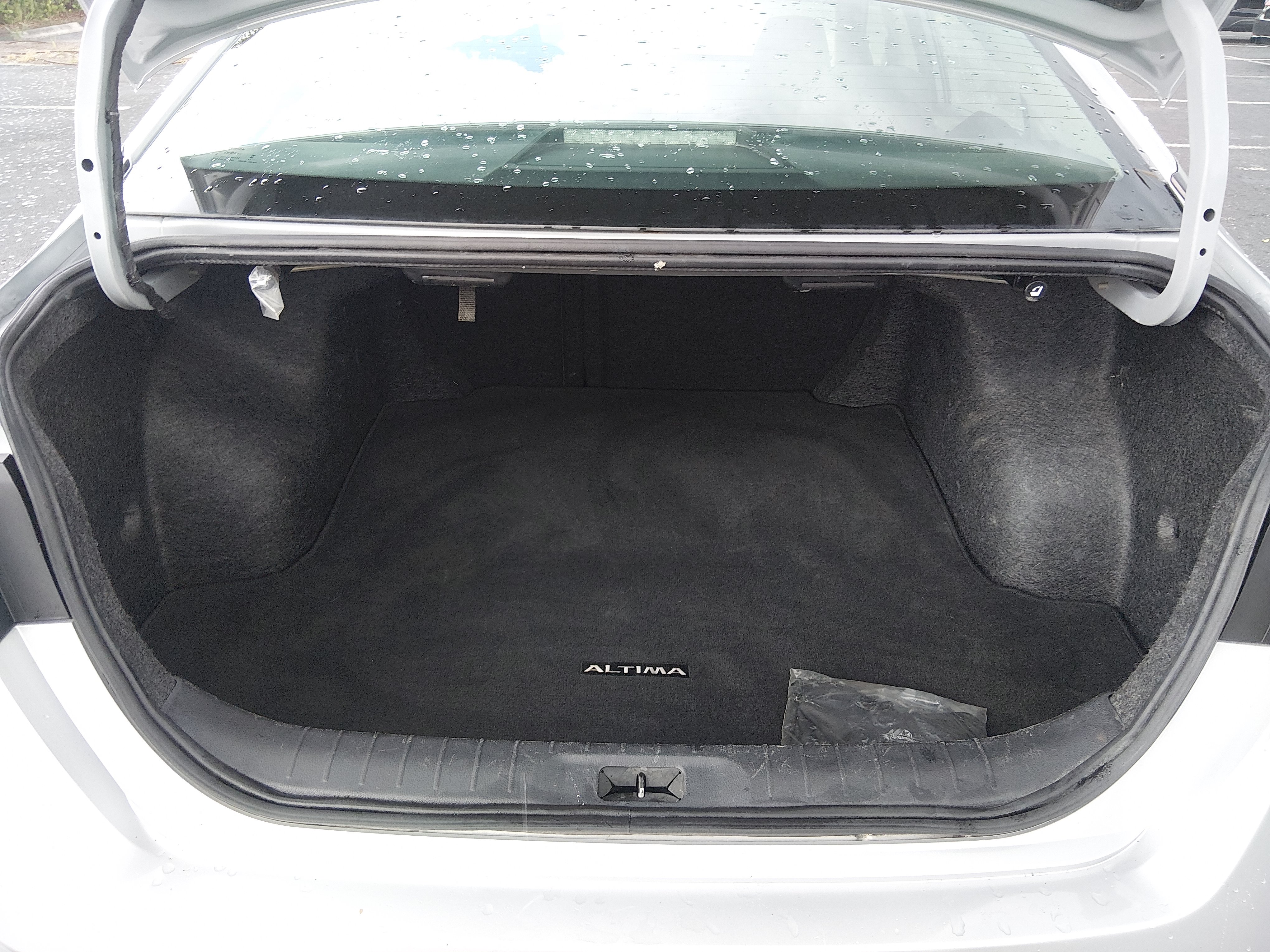 2024 Nissan Altima SV - Photo 11