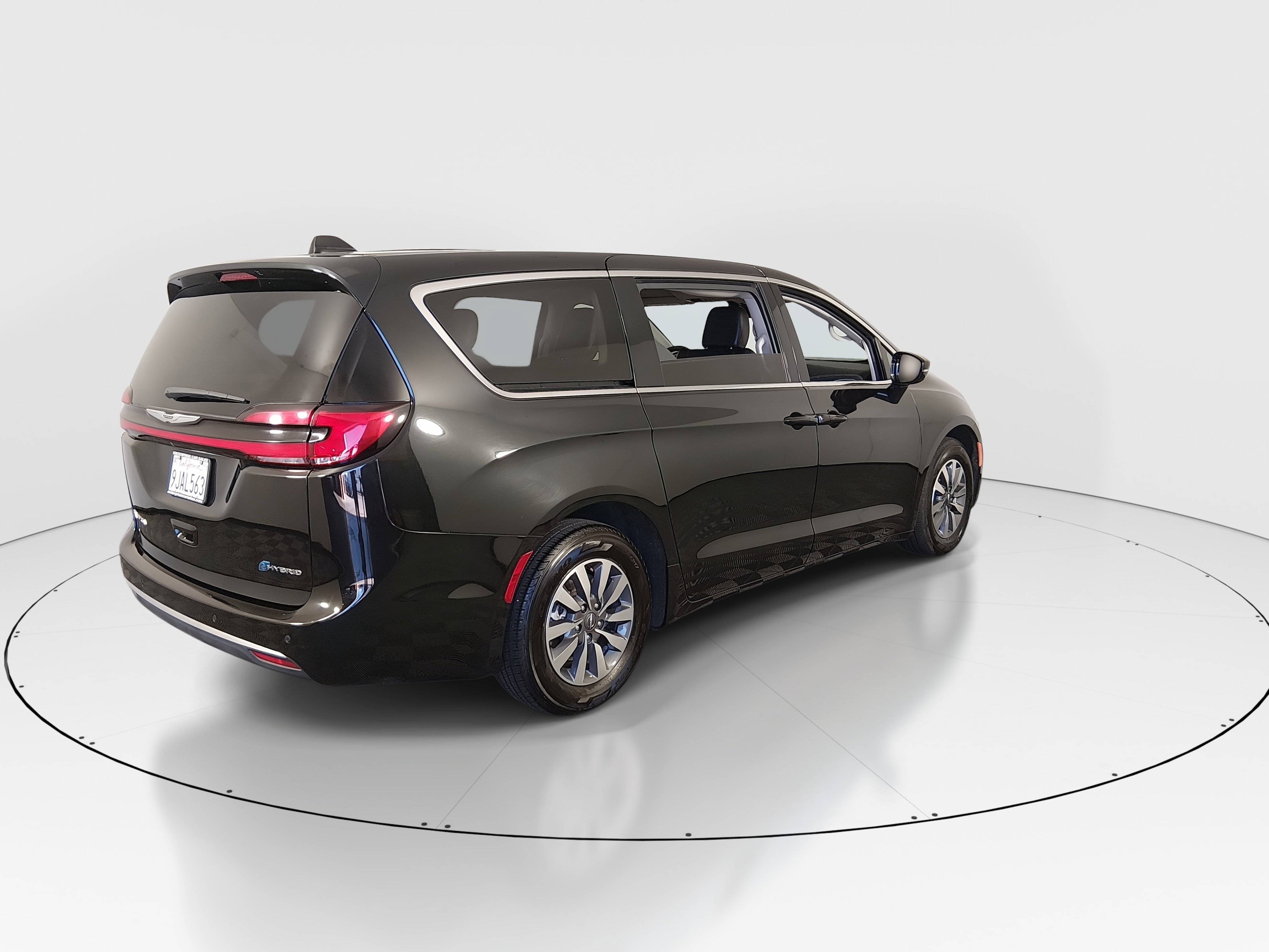 2024 Chrysler Pacifica PHEV Select - Photo 7