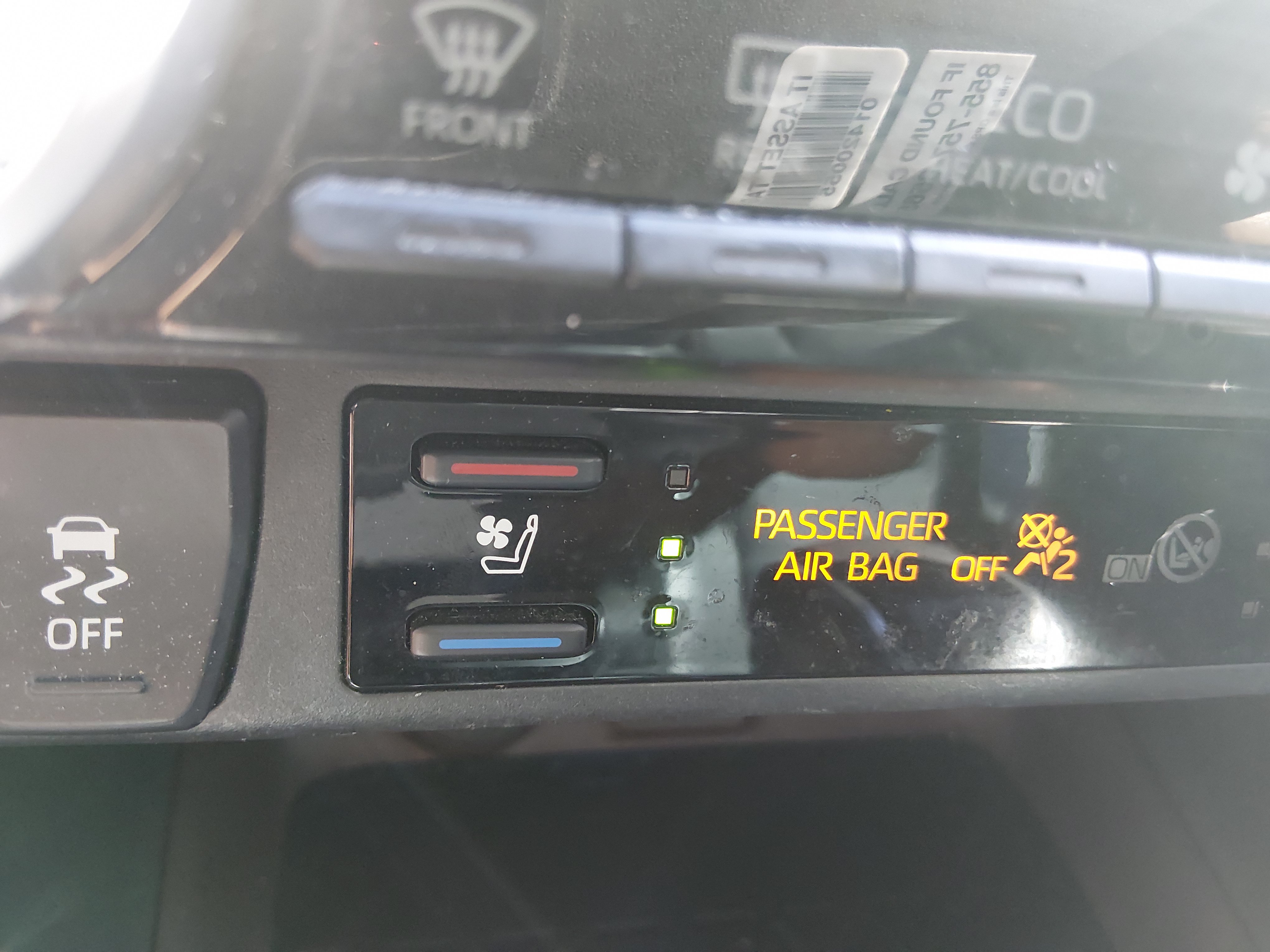 2021 Toyota RAV4 Limited - Photo 18