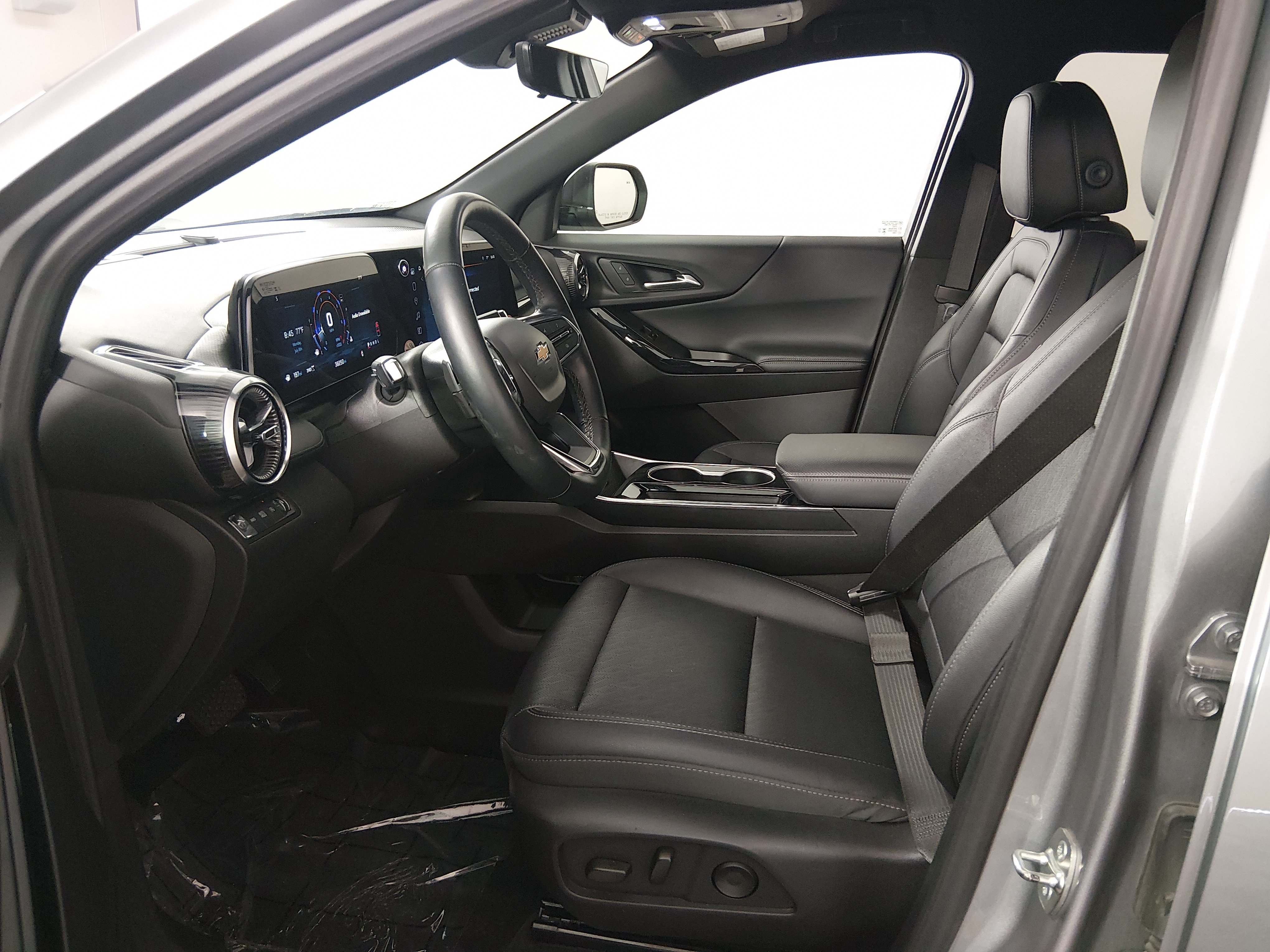 2025 Chevrolet Equinox LT - Photo 20