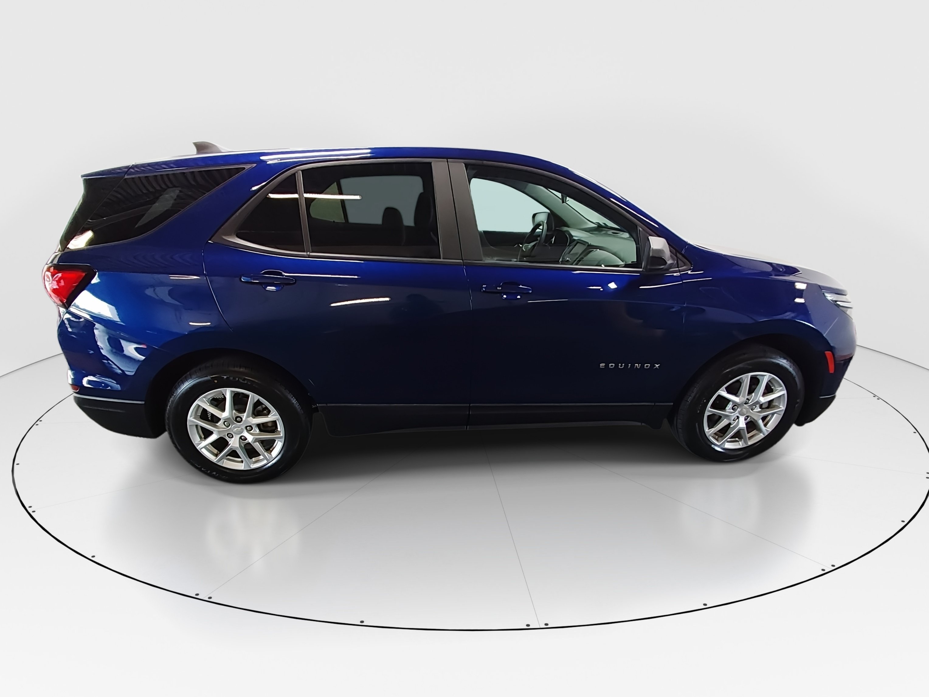 2023 Chevrolet Equinox LS - Photo 8