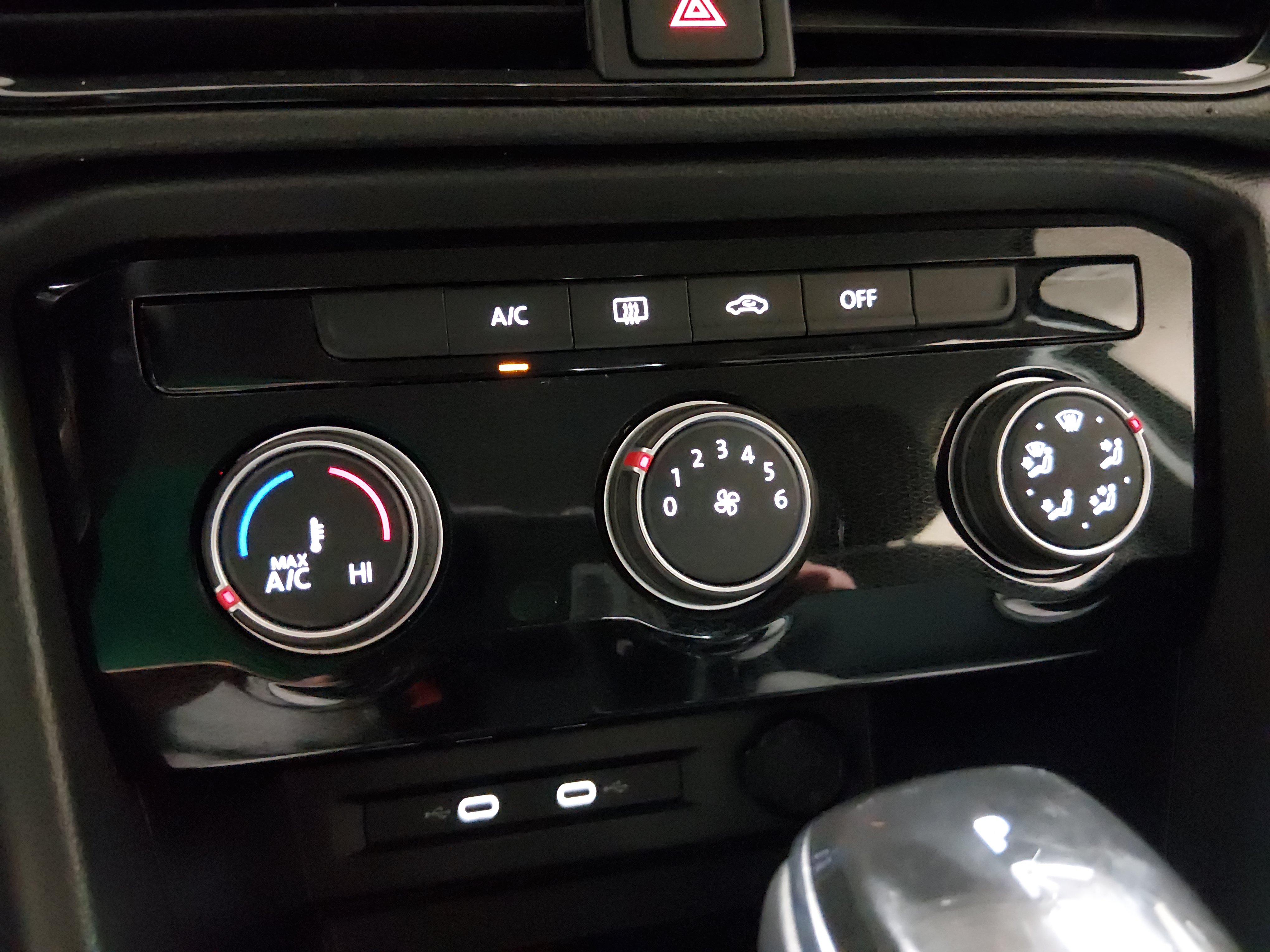 2025 Volkswagen Taos S - Photo 18