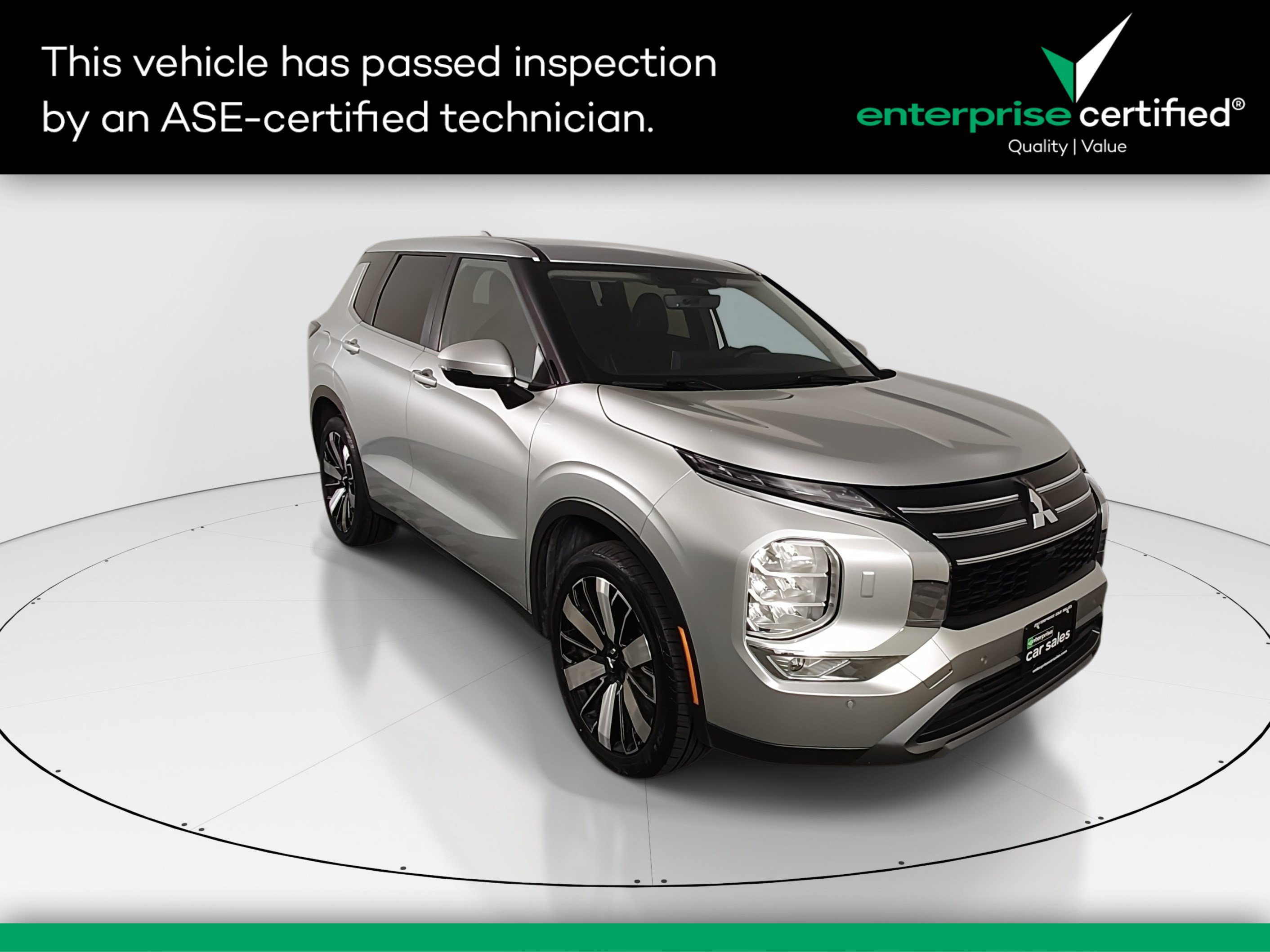 2025 Mitsubishi Outlander SE