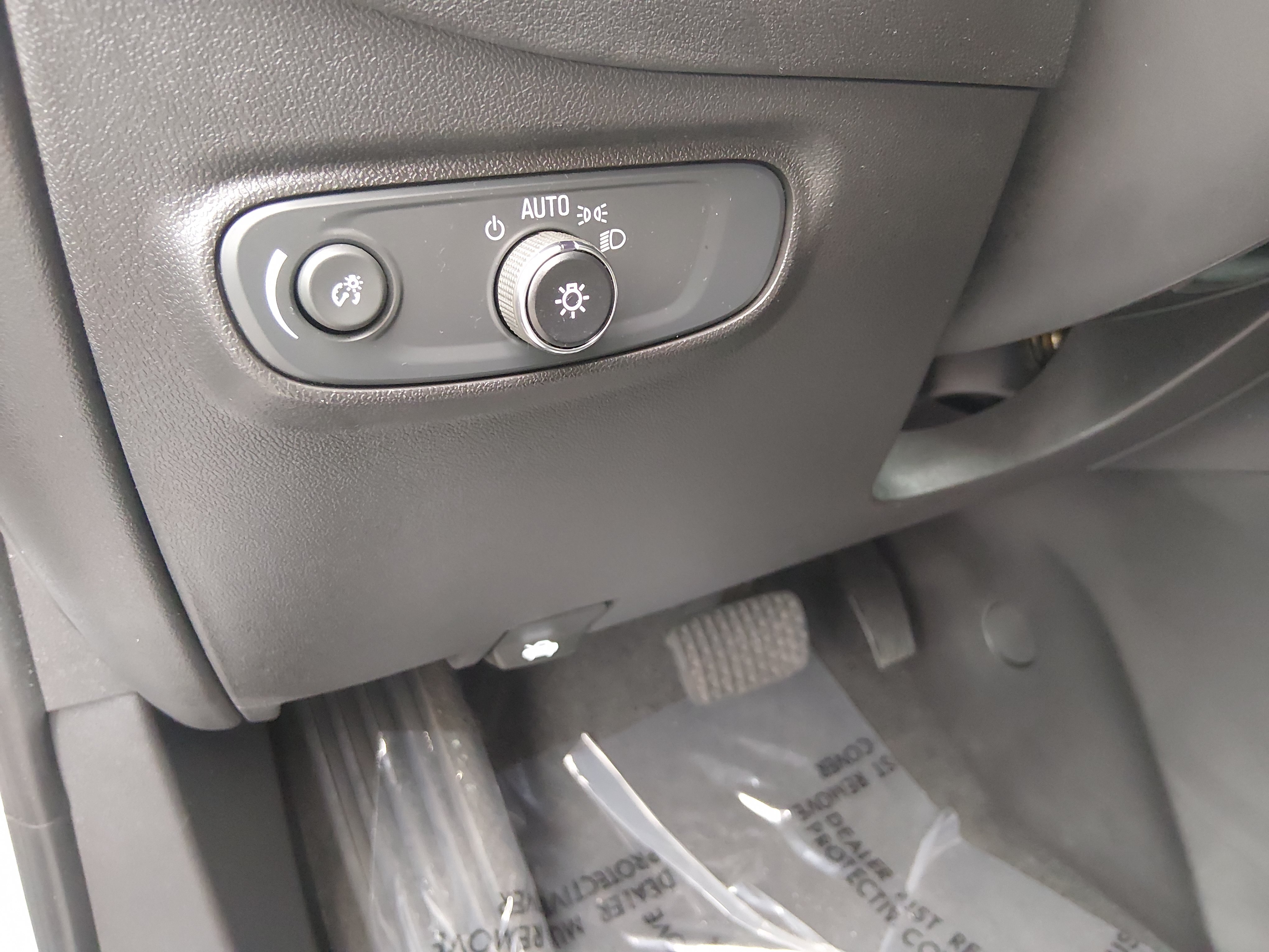 2024 Chevrolet Equinox LT - Photo 13