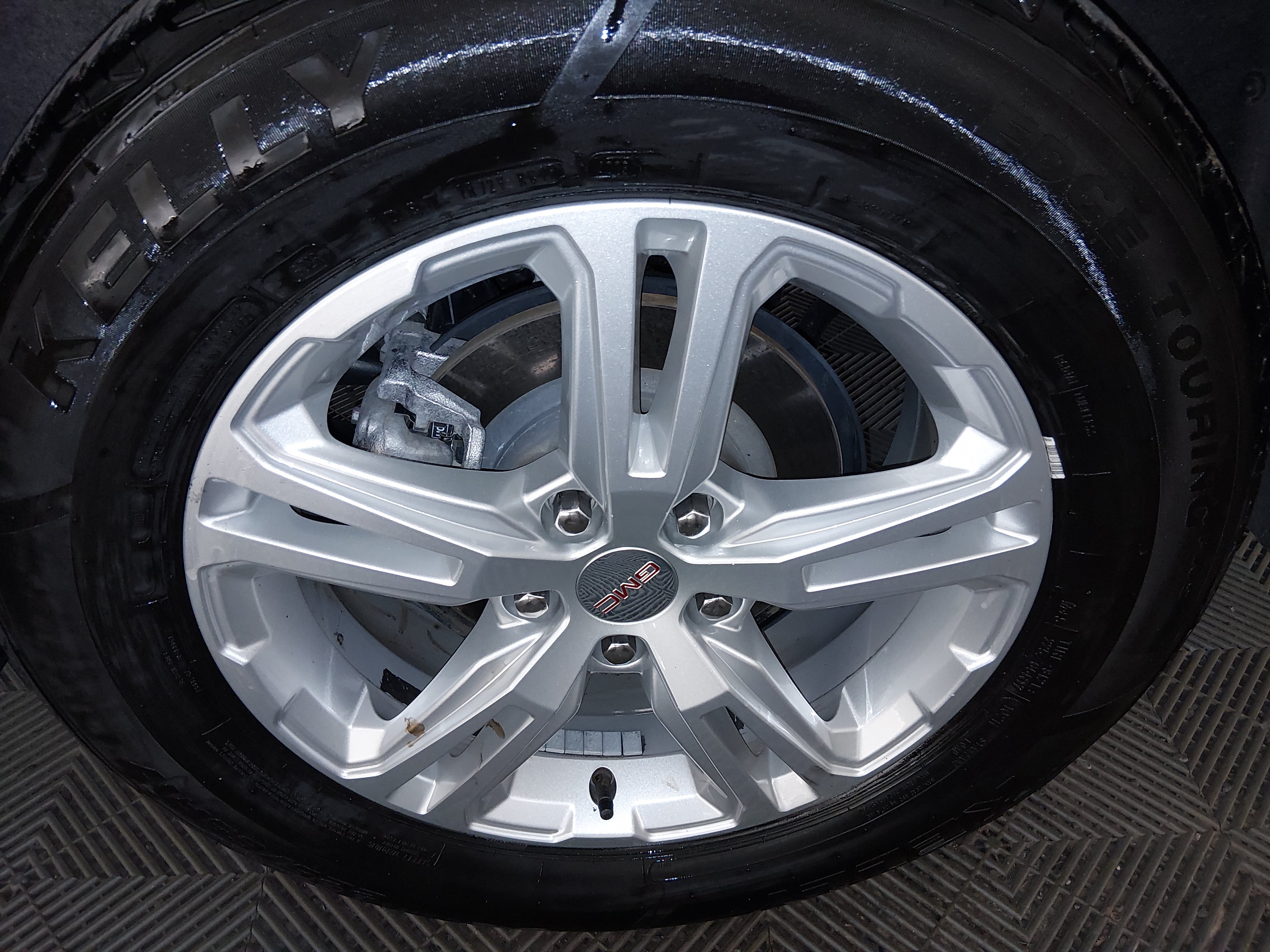 2024 GMC Terrain SLE - Photo 10