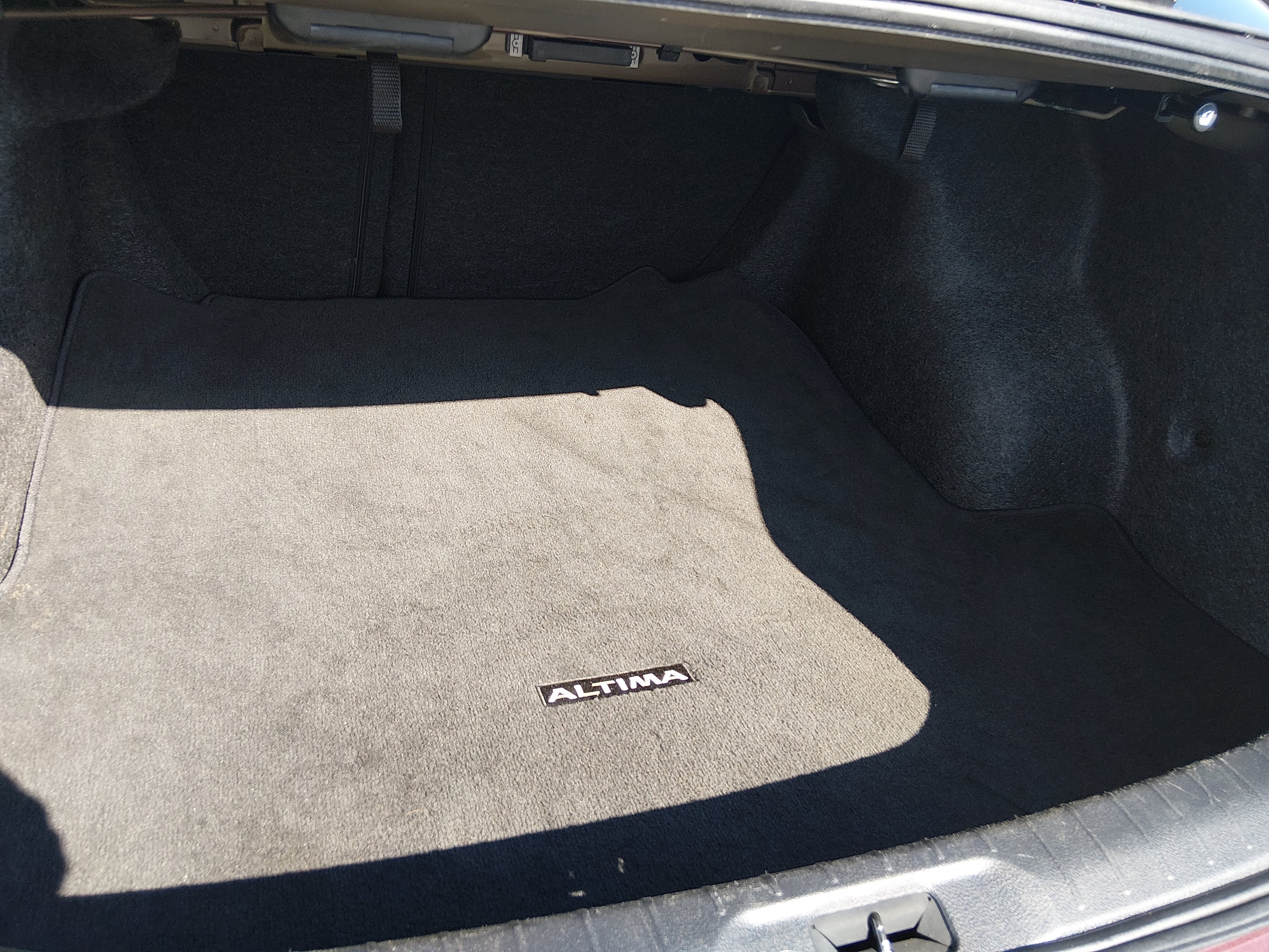 2025 Nissan Altima SV - Photo 11