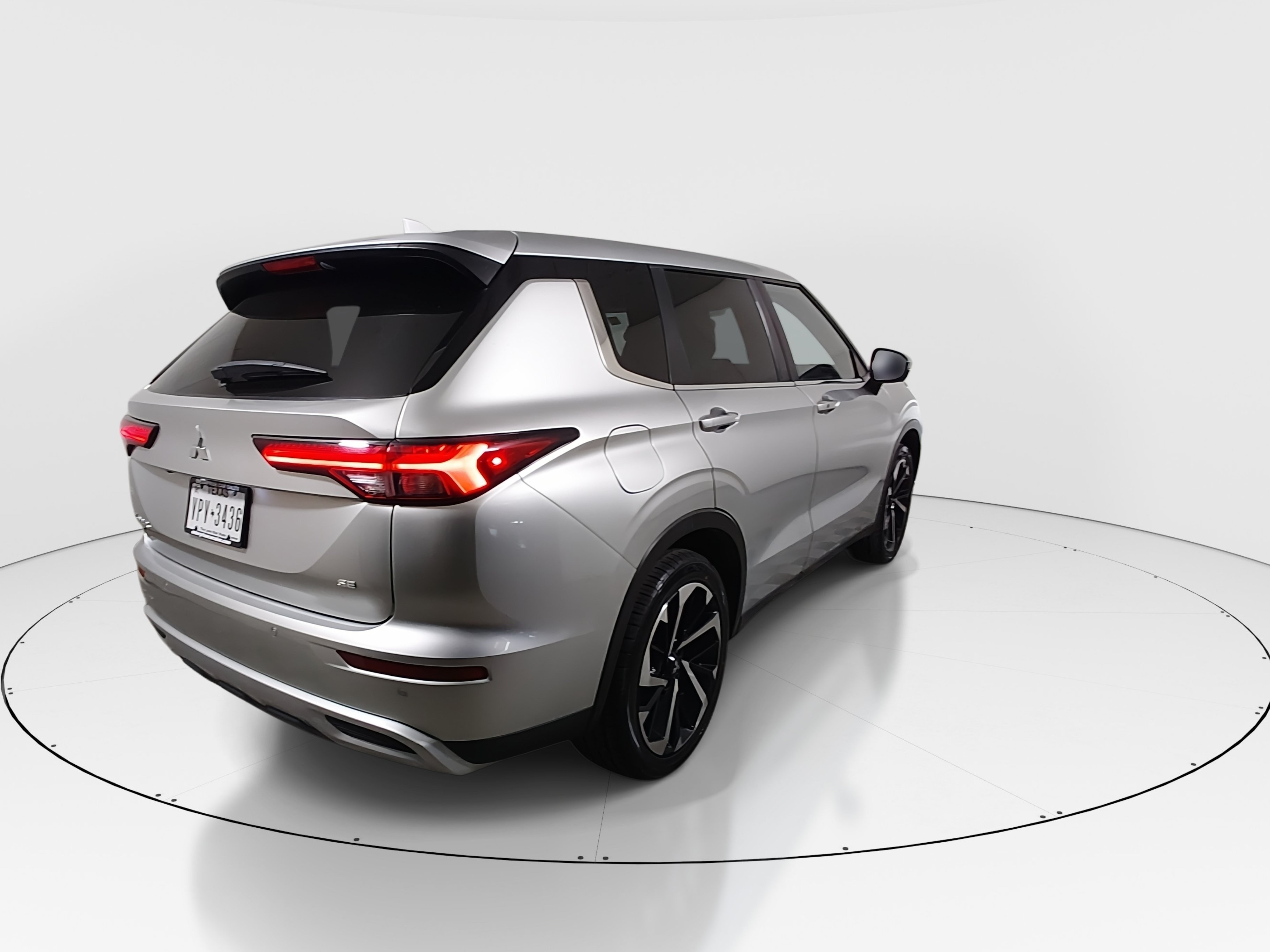 2024 Mitsubishi Outlander SE - Photo 7
