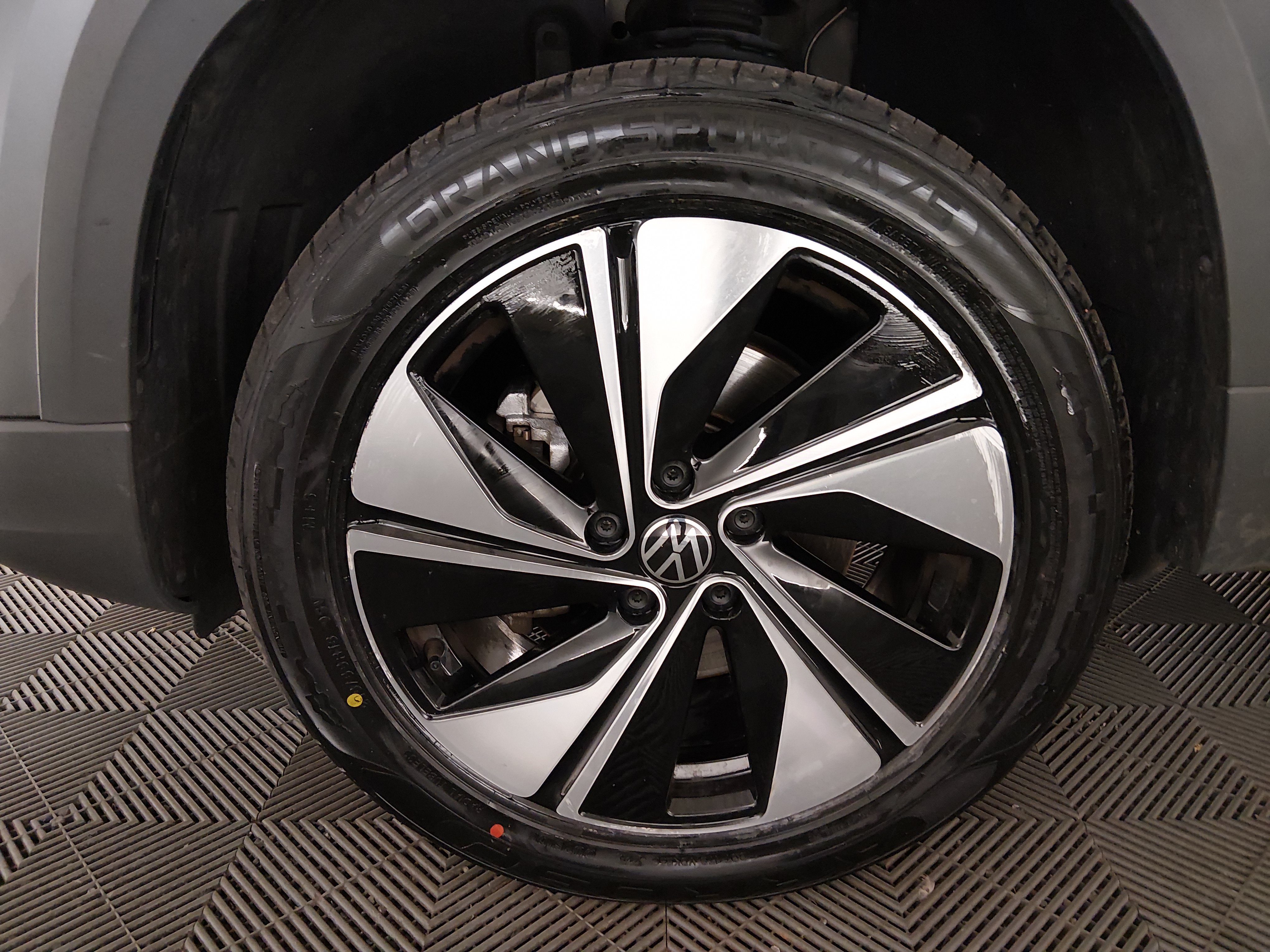 2024 Volkswagen Taos SE - Photo 10