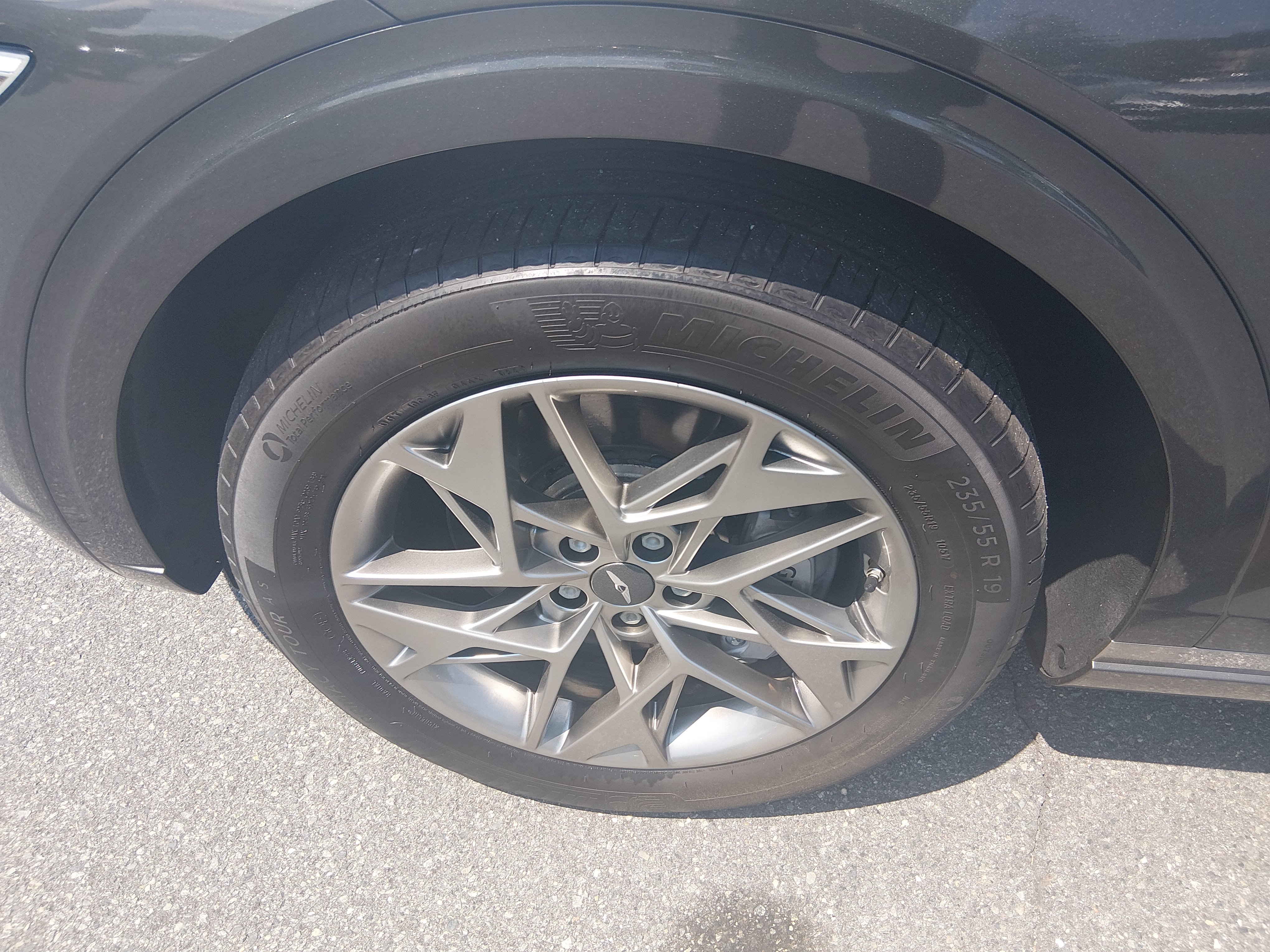 2025 GENESIS GV70 Standard - Photo 10