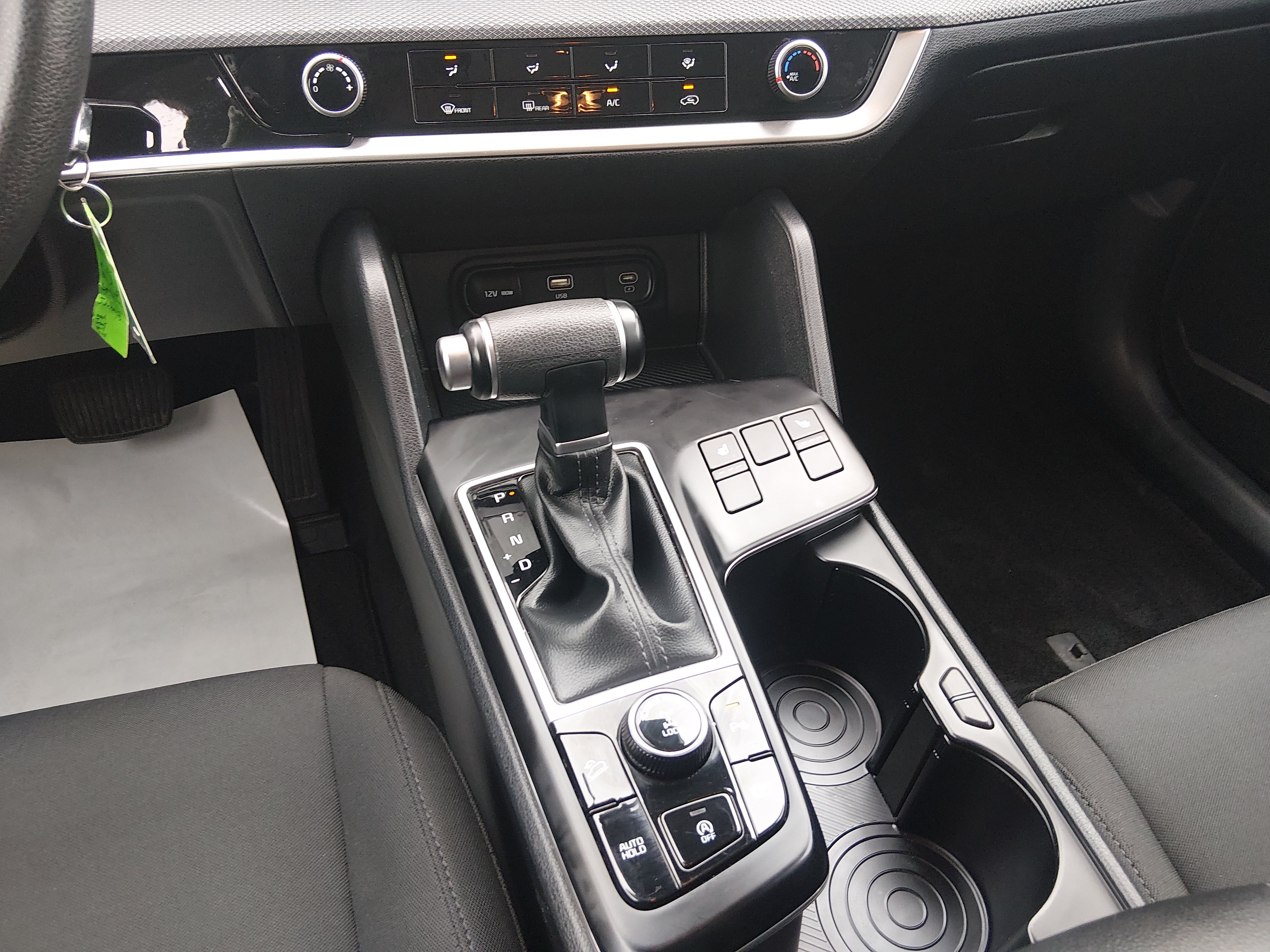 2024 Kia Sportage LX - Photo 19