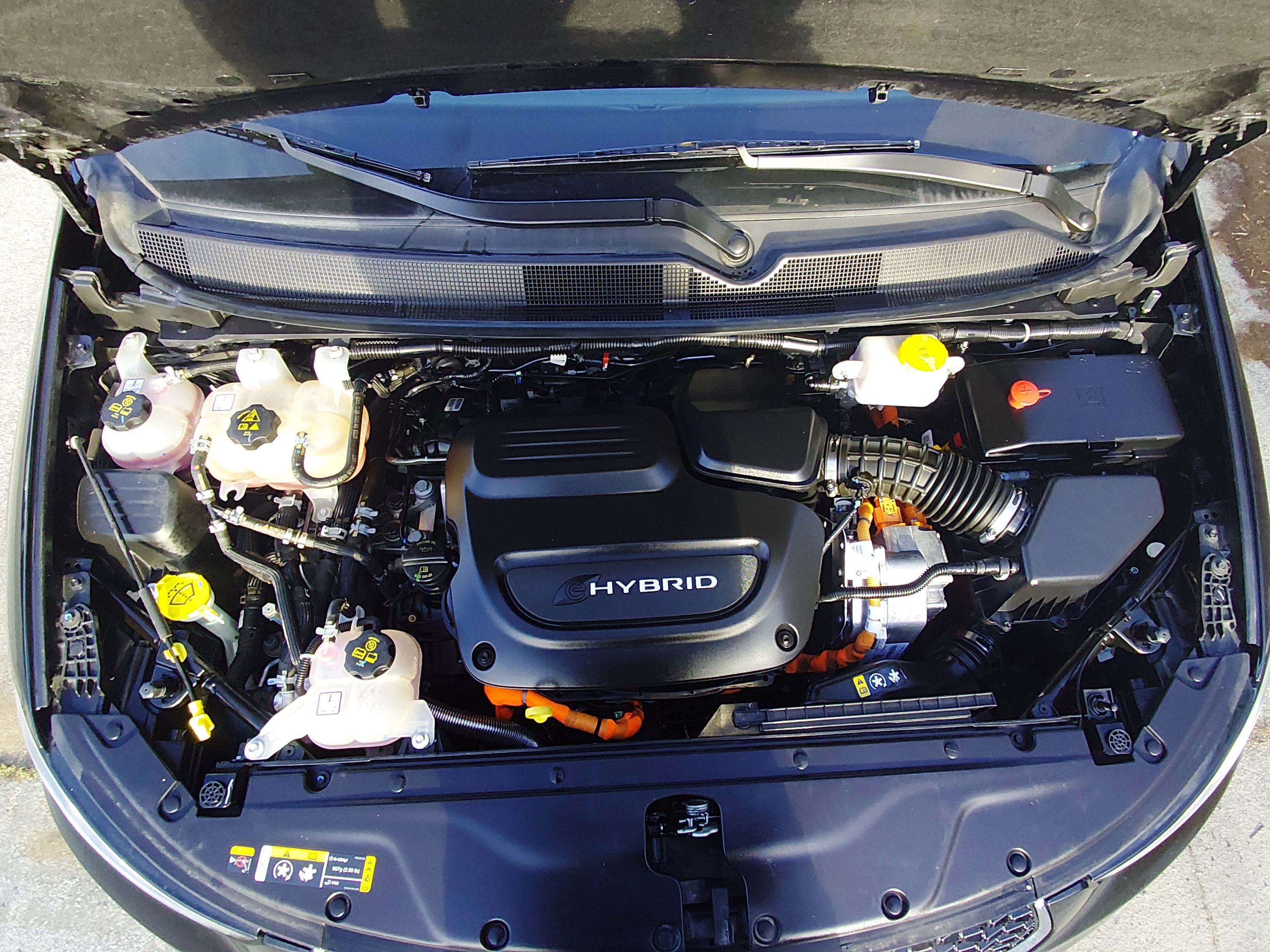 2023 Chrysler Pacifica Hybrid Limited - Photo 9