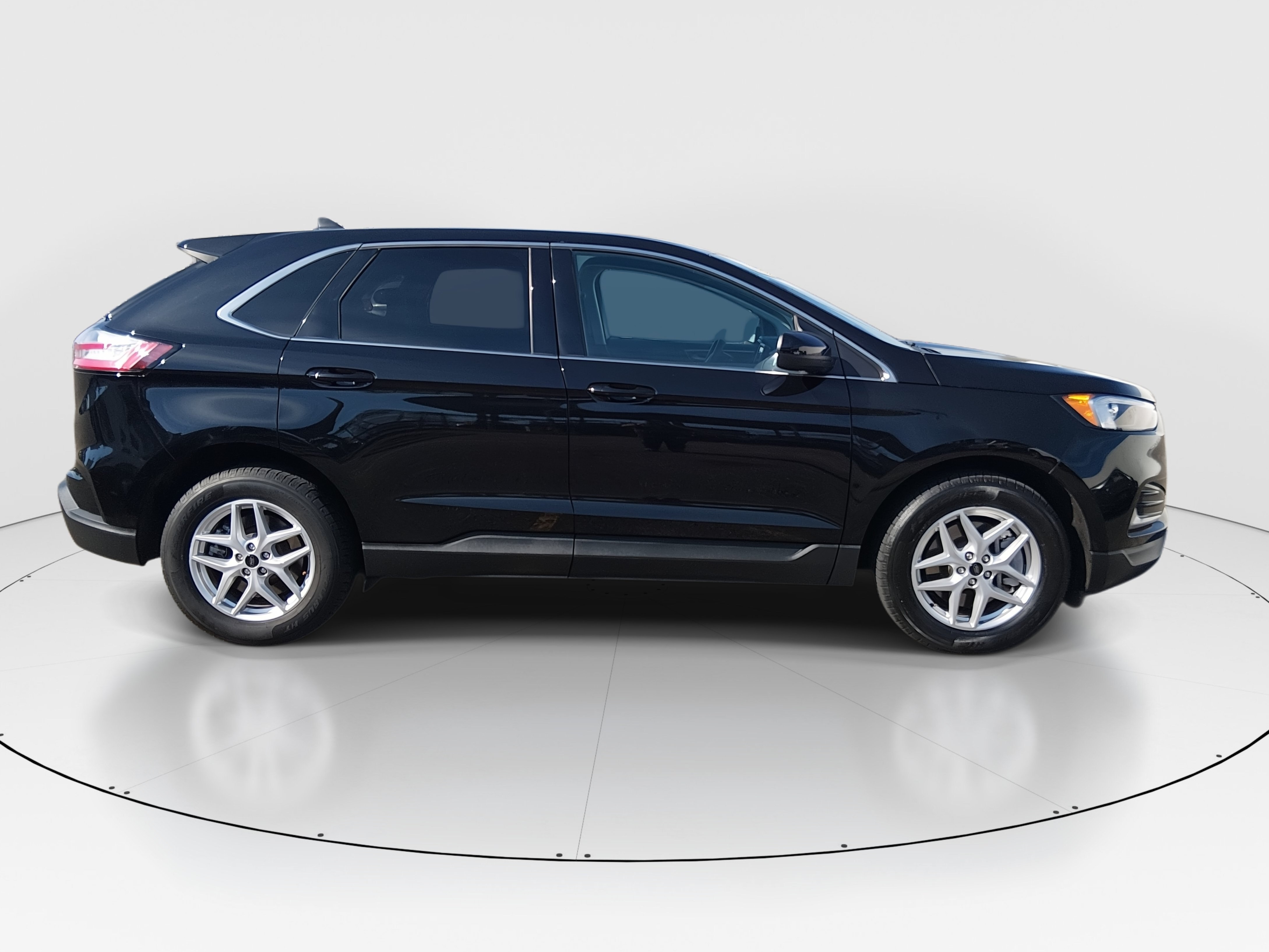 2024 Ford Edge SEL - Photo 8