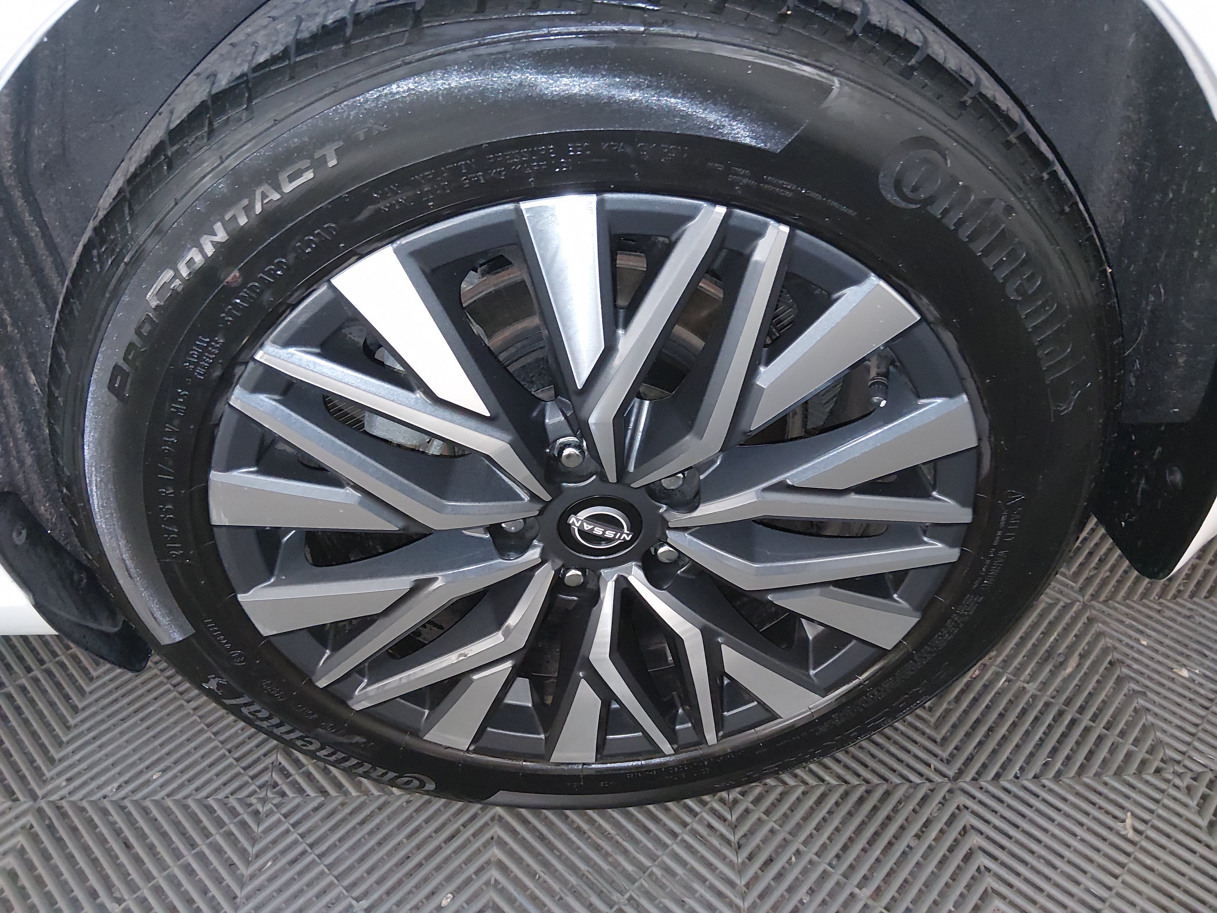 2024 Nissan Altima SV - Photo 10